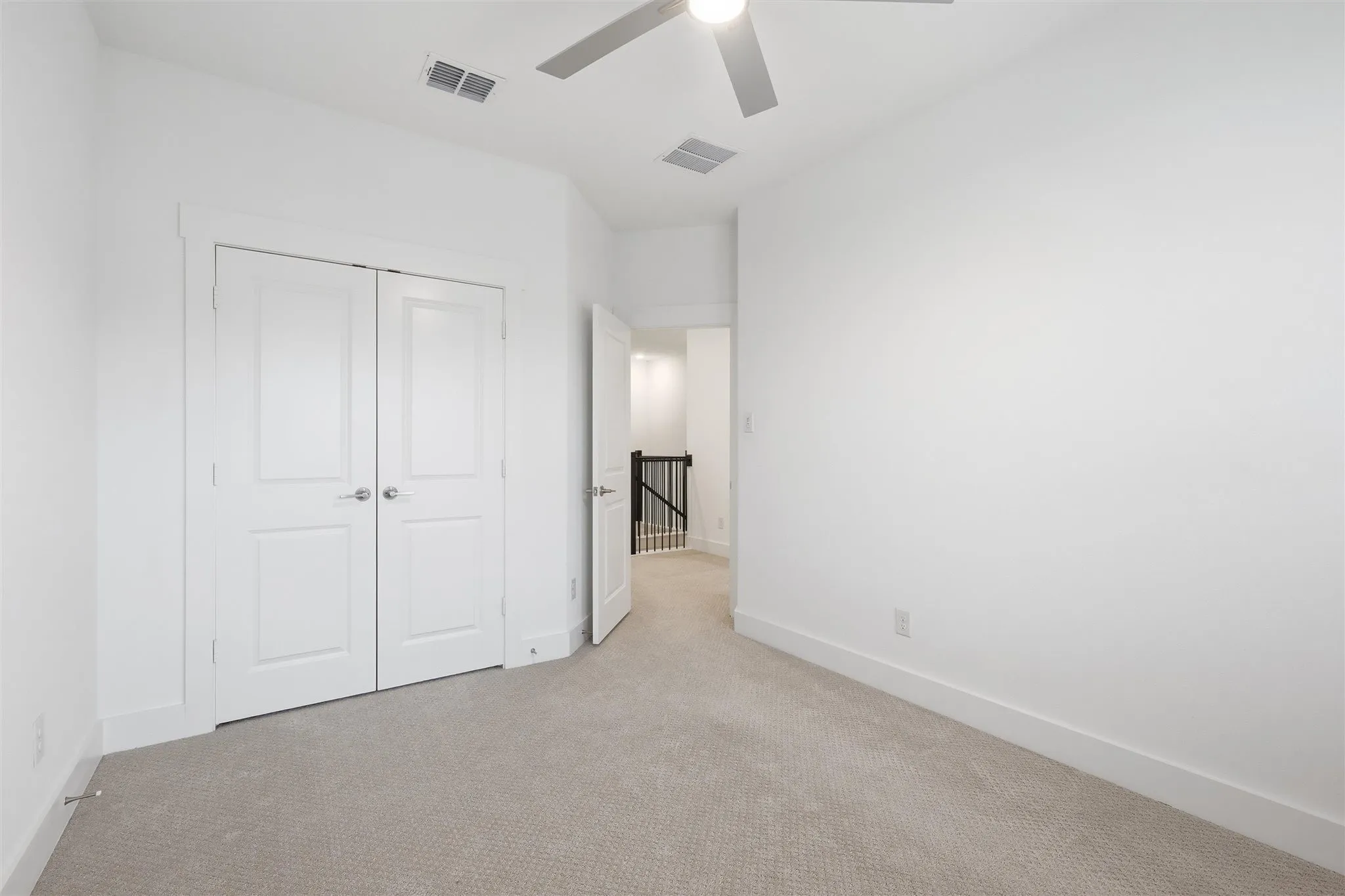 Townhouse For Sale in Tarrant County , 4734 Smokey Quartz Lane, Arlington, Texas 76005, 3 Bedroom, 3 Bathroom, 2 Garage spaces, 1,688 Sqft, built in 2024, mls#21389224, Real Estate Agent in Arlington, Homes For Sale in Tarrant county, Homes For Sale in Arlington, Realtor in Arlington Texas, Real Estate Brokerage Independent Realty Texas, Luminita Cordes Realtor