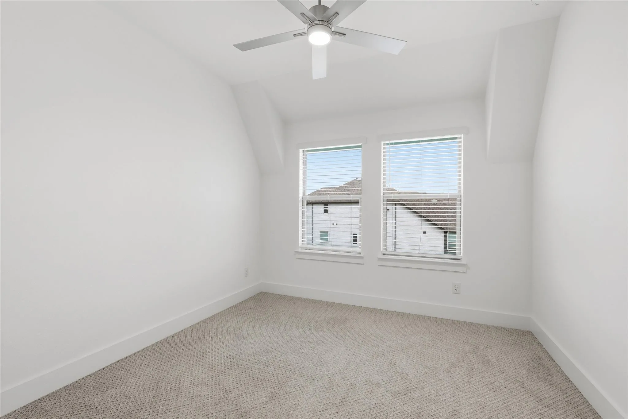 Townhouse For Sale in Tarrant County , 4734 Smokey Quartz Lane, Arlington, Texas 76005, 3 Bedroom, 3 Bathroom, 2 Garage spaces, 1,688 Sqft, built in 2024, mls#21389224, Real Estate Agent in Arlington, Homes For Sale in Tarrant county, Homes For Sale in Arlington, Realtor in Arlington Texas, Real Estate Brokerage Independent Realty Texas, Luminita Cordes Realtor