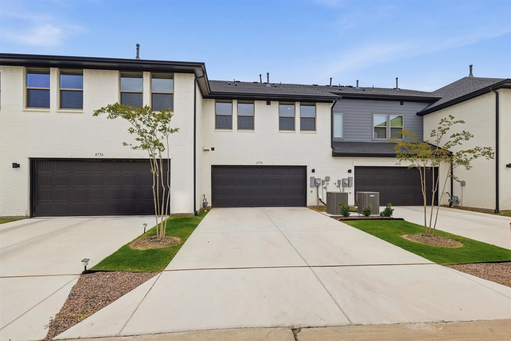 Townhouse For Sale in Tarrant County , 4734 Smokey Quartz Lane, Arlington, Texas 76005, 3 Bedroom, 3 Bathroom, 2 Garage spaces, 1,688 Sqft, built in 2024, mls#21389224, Real Estate Agent in Arlington, Homes For Sale in Tarrant county, Homes For Sale in Arlington, Realtor in Arlington Texas, Real Estate Brokerage Independent Realty Texas, Luminita Cordes Realtor