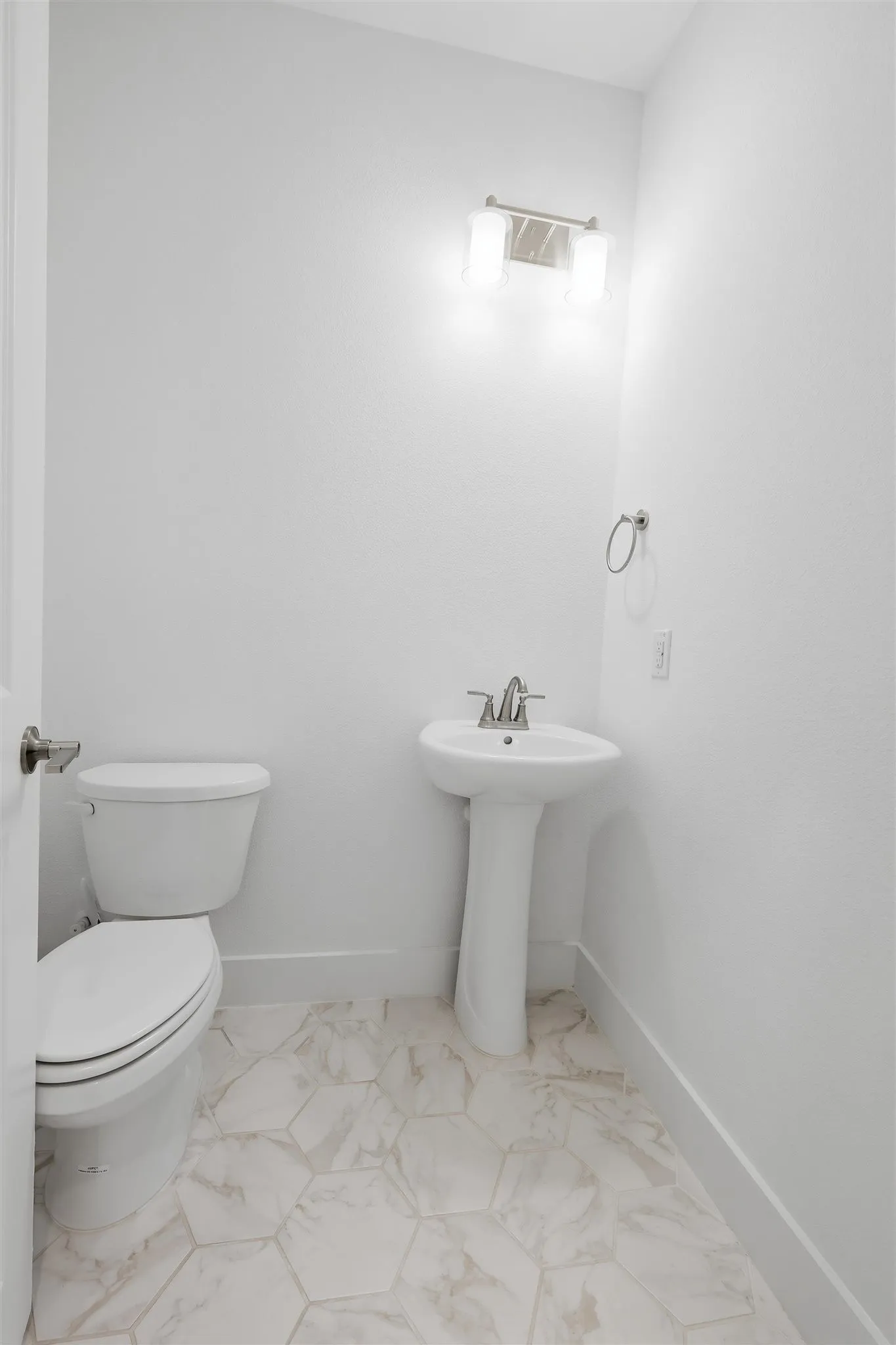 Townhouse For Sale in Tarrant County , 4734 Smokey Quartz Lane, Arlington, Texas 76005, 3 Bedroom, 3 Bathroom, 2 Garage spaces, 1,688 Sqft, built in 2024, mls#21389224, Real Estate Agent in Arlington, Homes For Sale in Tarrant county, Homes For Sale in Arlington, Realtor in Arlington Texas, Real Estate Brokerage Independent Realty Texas, Luminita Cordes Realtor