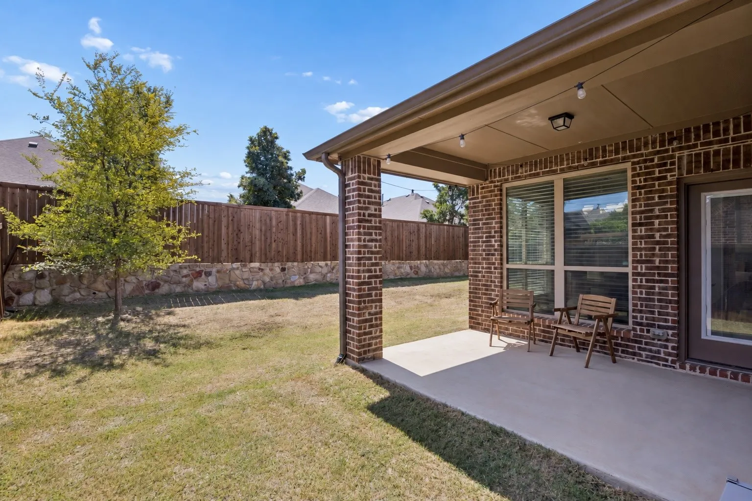Single Family Residence For Sale in Denton County , 1421 Buttonbush Circle, Northlake, Texas 76226, 4 Bedroom, 3 Bathroom, 2 Garage spaces, 2,397 Sqft, built in 2020, mls#21387760, Real Estate Agent in Northlake, Homes For Sale in Denton county, Homes For Sale in Northlake, Realtor in Northlake Texas, Real Estate Brokerage Independent Realty Texas, Luminita Cordes Realtor