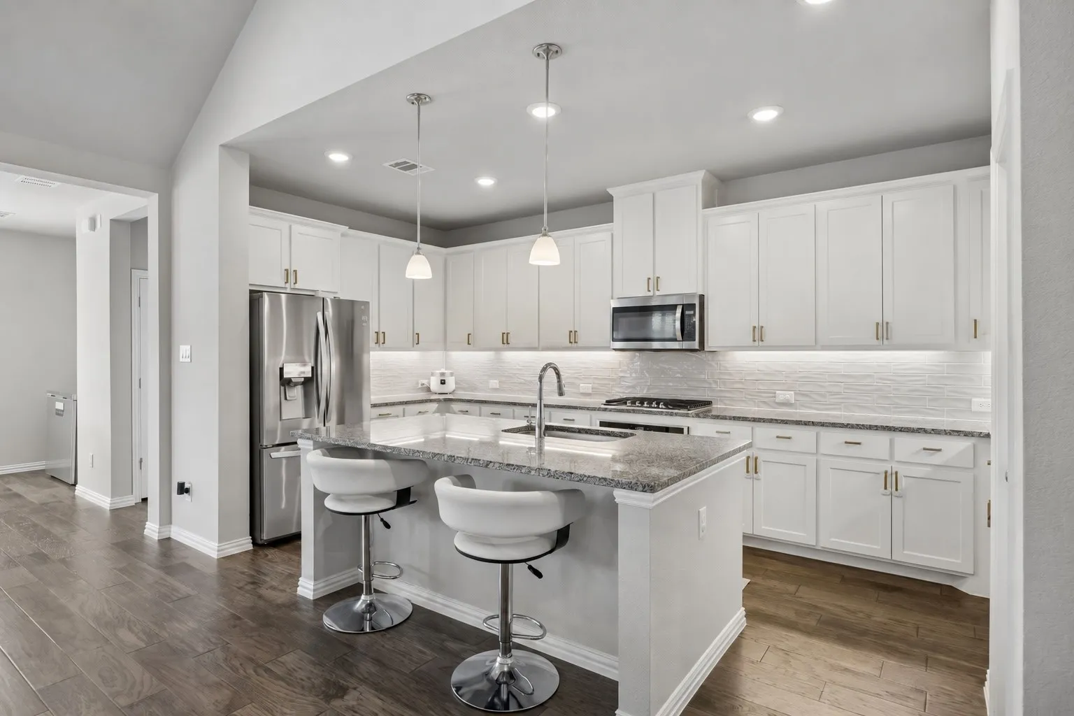 Single Family Residence For Sale in Denton County , 1421 Buttonbush Circle, Northlake, Texas 76226, 4 Bedroom, 3 Bathroom, 2 Garage spaces, 2,397 Sqft, built in 2020, mls#21387760, Real Estate Agent in Northlake, Homes For Sale in Denton county, Homes For Sale in Northlake, Realtor in Northlake Texas, Real Estate Brokerage Independent Realty Texas, Luminita Cordes Realtor