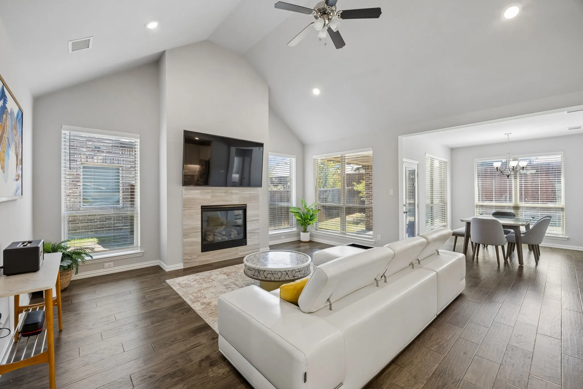 Single Family Residence For Sale in Denton County , 1421 Buttonbush Circle, Northlake, Texas 76226, 4 Bedroom, 3 Bathroom, 2 Garage spaces, 2,397 Sqft, built in 2020, mls#21387760, Real Estate Agent in Northlake, Homes For Sale in Denton county, Homes For Sale in Northlake, Realtor in Northlake Texas, Real Estate Brokerage Independent Realty Texas, Luminita Cordes Realtor