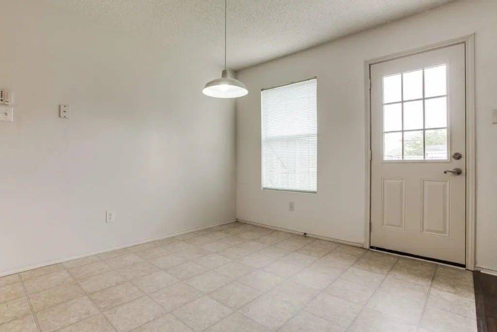 Single Family Residence For Rent in Collin County , 2800 Bissell Way, Wylie, Texas 75098, 3 Bedroom, 2 Bathroom, 2 Garage spaces, 1,954 Sqft, built in 2002, mls#21389225, Real Estate Agent in Wylie, Homes For Rent in Collin county, Homes For Rent in Wylie, Realtor in Wylie Texas, Real Estate Brokerage Independent Realty Texas, Luminita Cordes Realtor