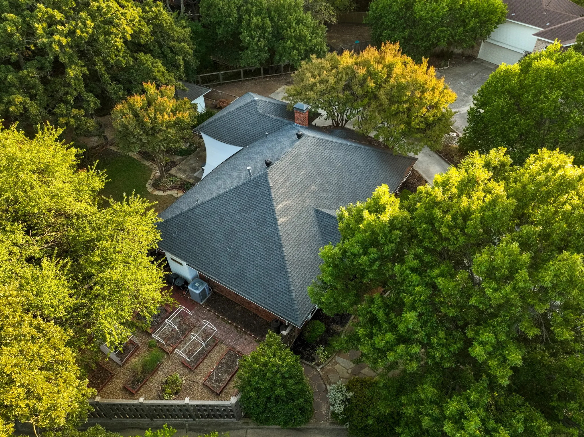 Single Family Residence For Sale in Denton County , 624 Arbor Court, Highland Village, Texas 75077, 3 Bedroom, 2 Bathroom, 2 Garage spaces, 1,740 Sqft, built in 1987, mls#21388100, Real Estate Agent in Highland Village, Homes For Sale in Denton county, Homes For Sale in Highland Village, Realtor in Highland Village Texas, Real Estate Brokerage Independent Realty Texas, Luminita Cordes Realtor