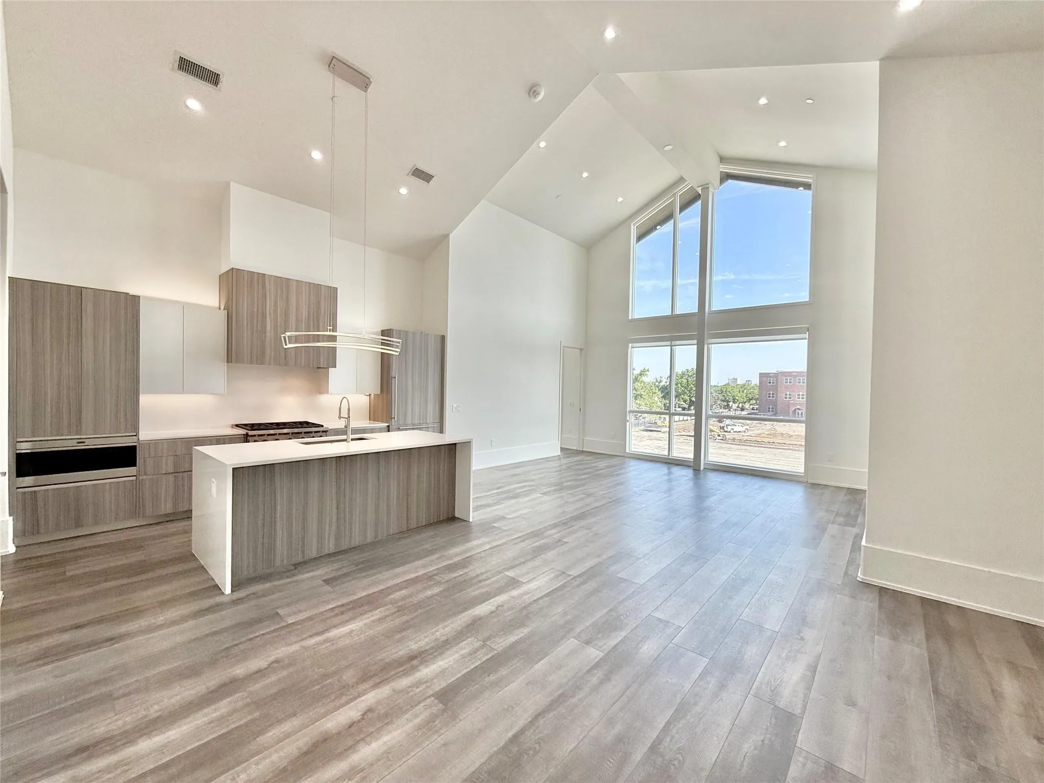 Condominium For Rent in Dallas County , 3525 Normandy Avenue 32, Highland Park, Texas 75205, 3 Bedroom, 3 Bathroom, 2 Garage spaces, 1,900 Sqft, built in 2020, mls#21389227, Real Estate Agent in Highland Park, Homes For Rent in Dallas county, Homes For Rent in Highland Park, Realtor in Highland Park Texas, Real Estate Brokerage Independent Realty Texas, Luminita Cordes Realtor