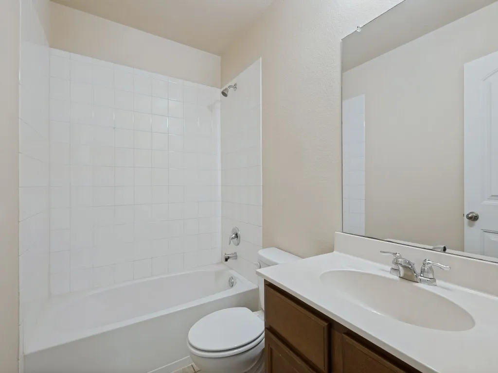 Single Family Residence For Sale in Collin County , 1201 Jasper Crossing, Princeton, Texas 75407, 5 Bedroom, 4 Bathroom, 2 Garage spaces, 2,338 Sqft, built in 2017, mls#21386801, Real Estate Agent in Princeton, Homes For Sale in Collin county, Homes For Sale in Princeton, Realtor in Princeton Texas, Real Estate Brokerage Independent Realty Texas, Luminita Cordes Realtor