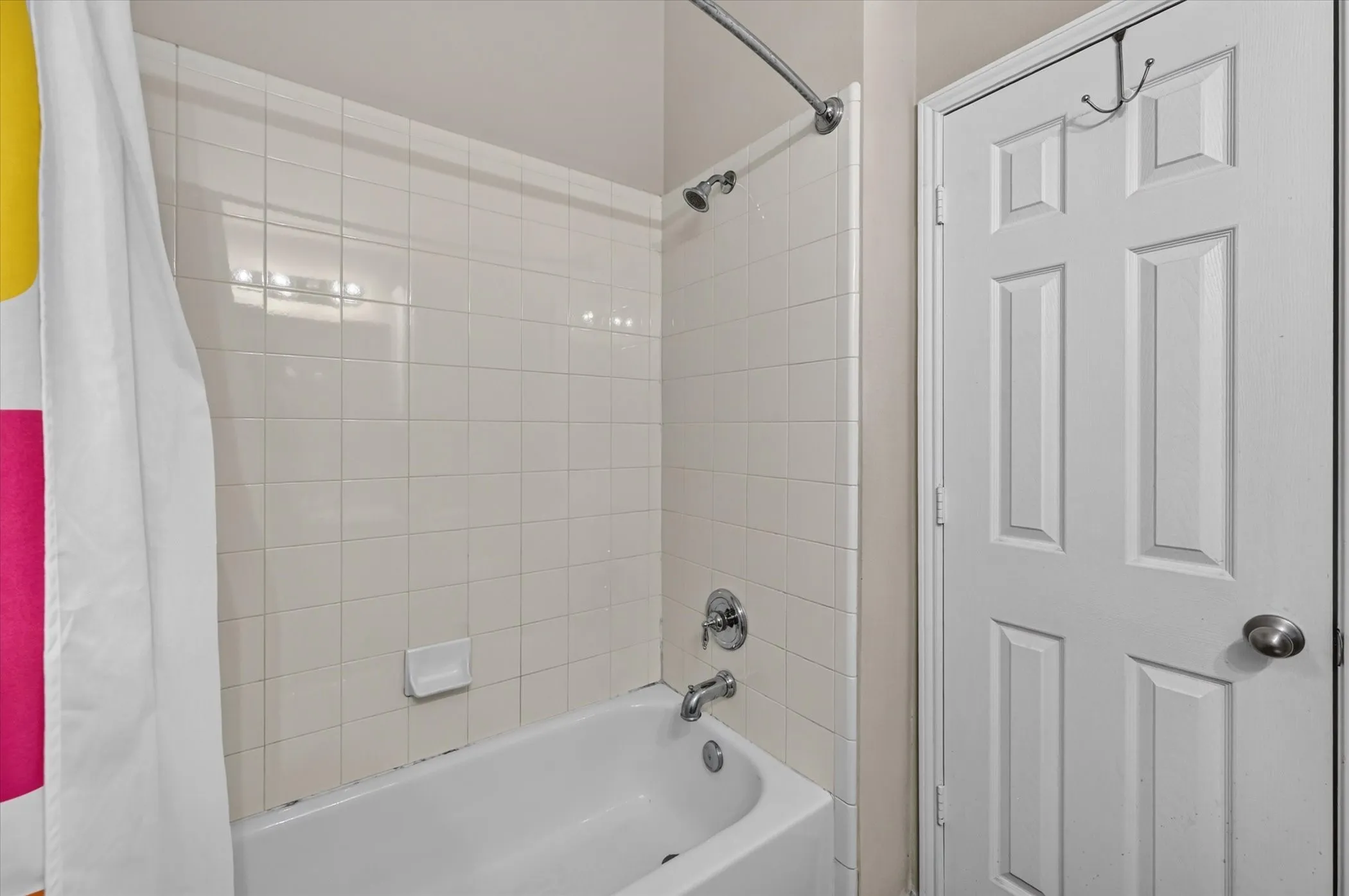 Single Family Residence For Sale in Tarrant County , 412 Roundrock Lane, Fort Worth, Texas 76140, 6 Bedroom, 4 Bathroom, 2 Garage spaces, 3,609 Sqft, built in 2007, mls#21388821, Real Estate Agent in Fort Worth, Homes For Sale in Tarrant county, Homes For Sale in Fort Worth, Realtor in Fort Worth Texas, Real Estate Brokerage Independent Realty Texas, Luminita Cordes Realtor