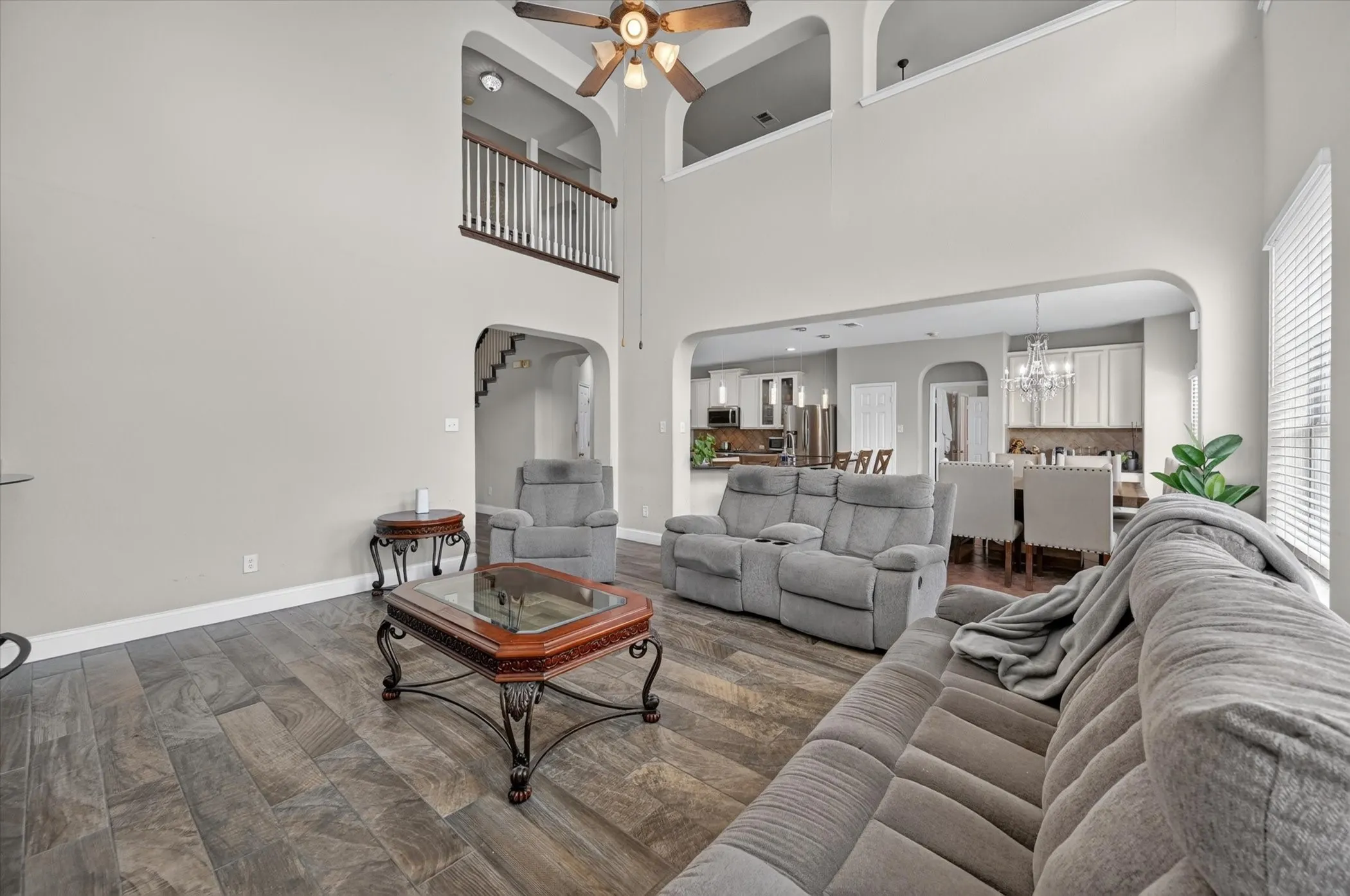 Single Family Residence For Sale in Tarrant County , 412 Roundrock Lane, Fort Worth, Texas 76140, 6 Bedroom, 4 Bathroom, 2 Garage spaces, 3,609 Sqft, built in 2007, mls#21388821, Real Estate Agent in Fort Worth, Homes For Sale in Tarrant county, Homes For Sale in Fort Worth, Realtor in Fort Worth Texas, Real Estate Brokerage Independent Realty Texas, Luminita Cordes Realtor