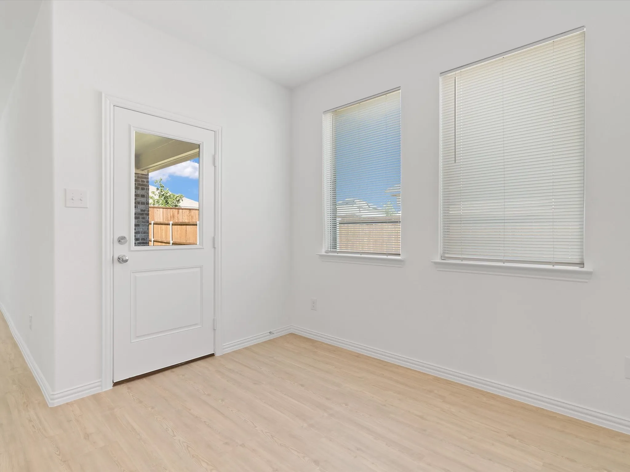 Single Family Residence For Rent in Denton County , 3017 Kaufman Court, Little Elm, Texas 75068, 4 Bedroom, 2 Bathroom, 2 Garage spaces, 1,996 Sqft, built in 2024, mls#21382968, Real Estate Agent in Little Elm, Homes For Rent in Denton county, Homes For Rent in Little Elm, Realtor in Little Elm Texas, Real Estate Brokerage Independent Realty Texas, Luminita Cordes Realtor
