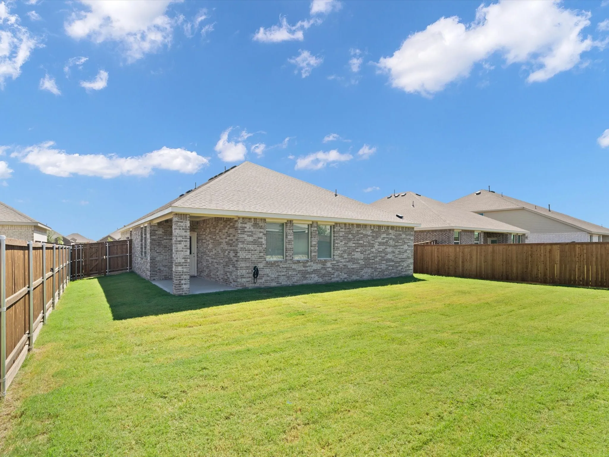 Single Family Residence For Rent in Denton County , 3017 Kaufman Court, Little Elm, Texas 75068, 4 Bedroom, 2 Bathroom, 2 Garage spaces, 1,996 Sqft, built in 2024, mls#21382968, Real Estate Agent in Little Elm, Homes For Rent in Denton county, Homes For Rent in Little Elm, Realtor in Little Elm Texas, Real Estate Brokerage Independent Realty Texas, Luminita Cordes Realtor