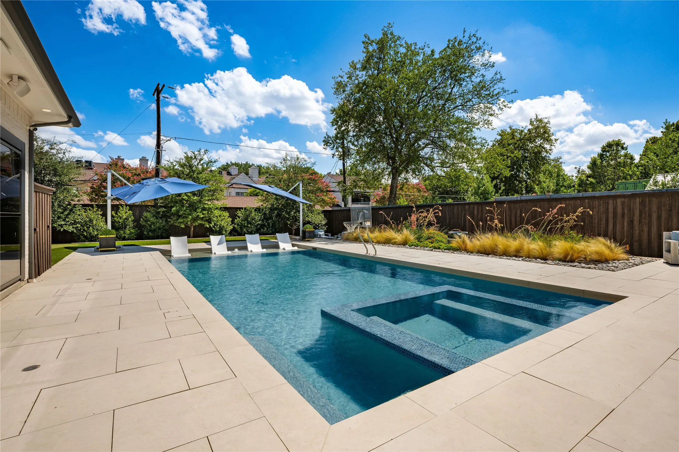 Single Family Residence For Sale in Dallas County , 7110 Robin Road, Dallas, Texas 75209, 4 Bedroom, 6 Bathroom, 3 Garage spaces, 6,939 Sqft, built in 2021, mls#21389179, Real Estate Agent in Dallas, Homes For Sale in Dallas county, Homes For Sale in Dallas, Realtor in Dallas Texas, Real Estate Brokerage Independent Realty Texas, Luminita Cordes Realtor