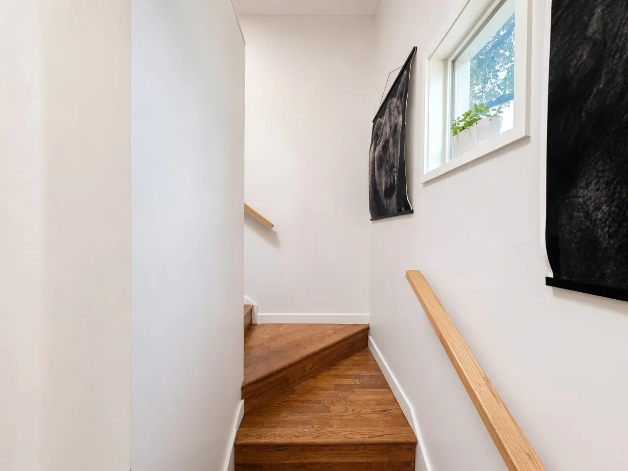 Condominium For Rent in Dallas County , 4122 Travis Street 9, Dallas, Texas 75204, 2 Bedroom, 2 Bathroom, Garage spaces, 1,338 Sqft, built in 1997, mls#21389233, Real Estate Agent in Dallas, Homes For Rent in Dallas county, Homes For Rent in Dallas, Realtor in Dallas Texas, Real Estate Brokerage Independent Realty Texas, Luminita Cordes Realtor