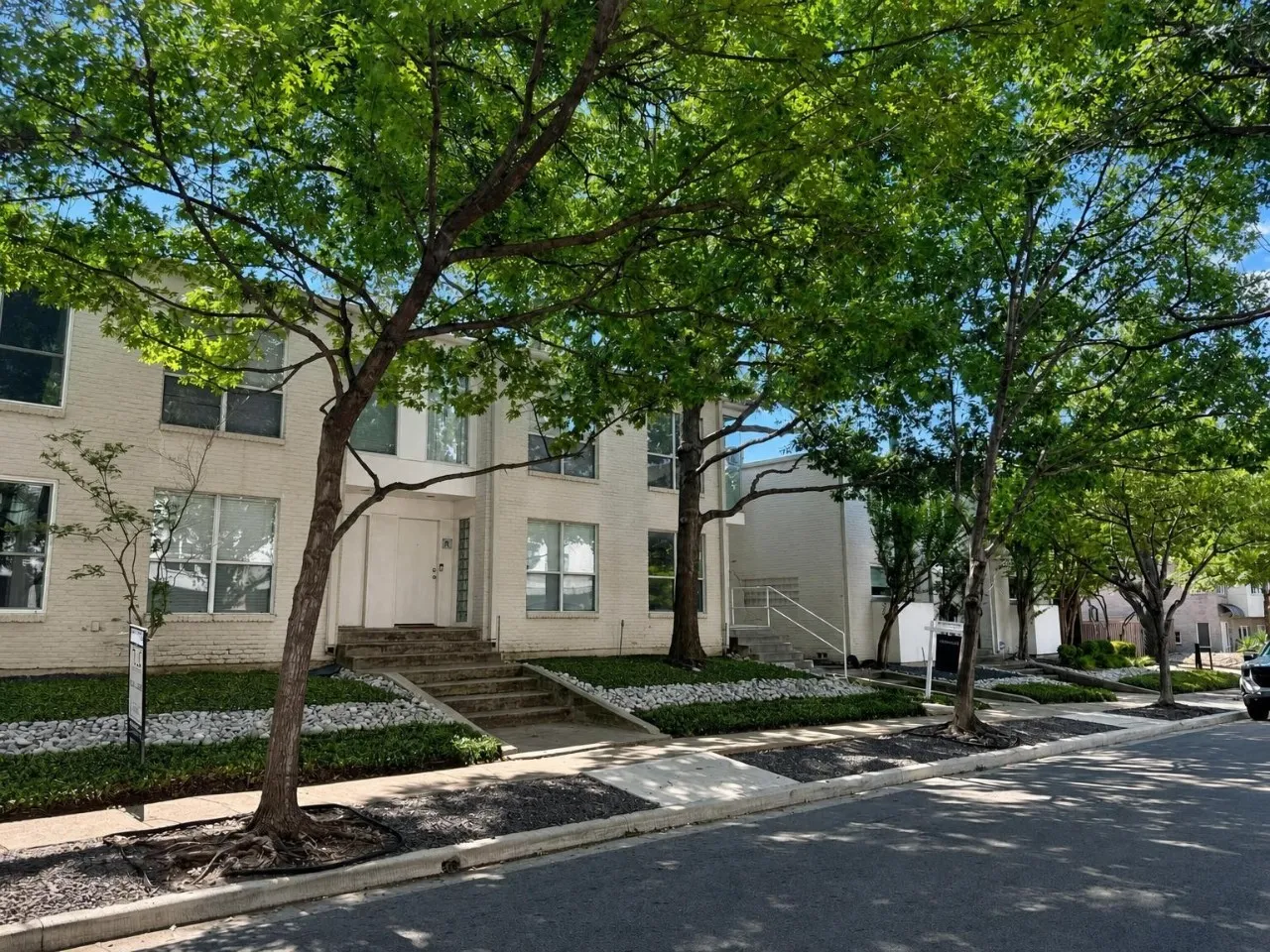 Condominium For Rent in Dallas County , 4122 Travis Street 9, Dallas, Texas 75204, 2 Bedroom, 2 Bathroom, Garage spaces, 1,338 Sqft, built in 1997, mls#21389233, Real Estate Agent in Dallas, Homes For Rent in Dallas county, Homes For Rent in Dallas, Realtor in Dallas Texas, Real Estate Brokerage Independent Realty Texas, Luminita Cordes Realtor