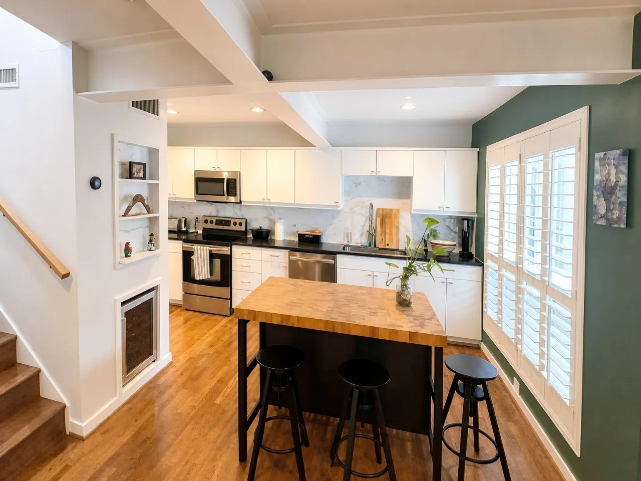 Condominium For Rent in Dallas County , 4122 Travis Street 9, Dallas, Texas 75204, 2 Bedroom, 2 Bathroom, Garage spaces, 1,338 Sqft, built in 1997, mls#21389233, Real Estate Agent in Dallas, Homes For Rent in Dallas county, Homes For Rent in Dallas, Realtor in Dallas Texas, Real Estate Brokerage Independent Realty Texas, Luminita Cordes Realtor