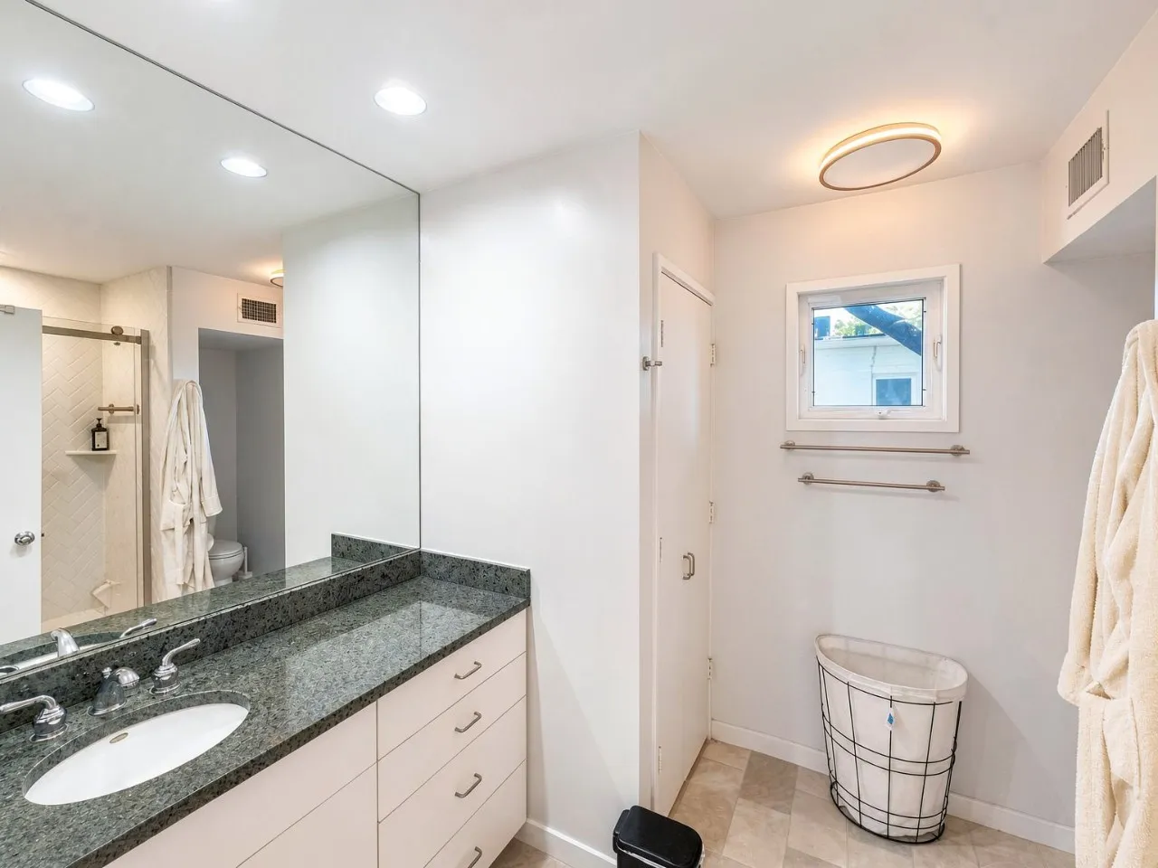 Condominium For Rent in Dallas County , 4122 Travis Street 9, Dallas, Texas 75204, 2 Bedroom, 2 Bathroom, Garage spaces, 1,338 Sqft, built in 1997, mls#21389233, Real Estate Agent in Dallas, Homes For Rent in Dallas county, Homes For Rent in Dallas, Realtor in Dallas Texas, Real Estate Brokerage Independent Realty Texas, Luminita Cordes Realtor