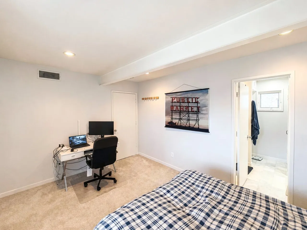 Condominium For Rent in Dallas County , 4122 Travis Street 9, Dallas, Texas 75204, 2 Bedroom, 2 Bathroom, Garage spaces, 1,338 Sqft, built in 1997, mls#21389233, Real Estate Agent in Dallas, Homes For Rent in Dallas county, Homes For Rent in Dallas, Realtor in Dallas Texas, Real Estate Brokerage Independent Realty Texas, Luminita Cordes Realtor