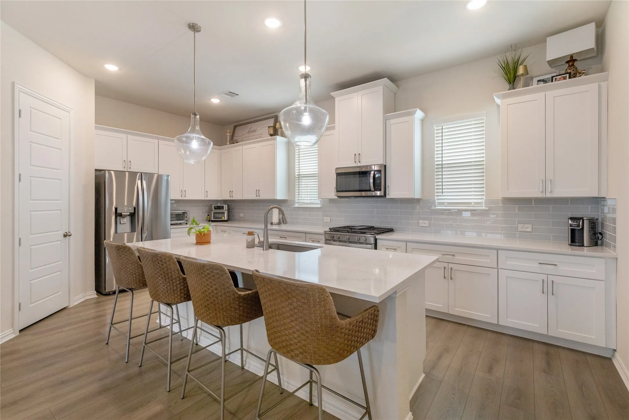 Single Family Residence For Sale in Tarrant County , 4533 Ward Street, North Richland Hills, Texas 76180, 4 Bedroom, 4 Bathroom, 2 Garage spaces, 2,228 Sqft, built in 2023, mls#21381296, Real Estate Agent in North Richland Hills, Homes For Sale in Tarrant county, Homes For Sale in North Richland Hills, Realtor in North Richland Hills Texas, Real Estate Brokerage Independent Realty Texas, Luminita Cordes Realtor