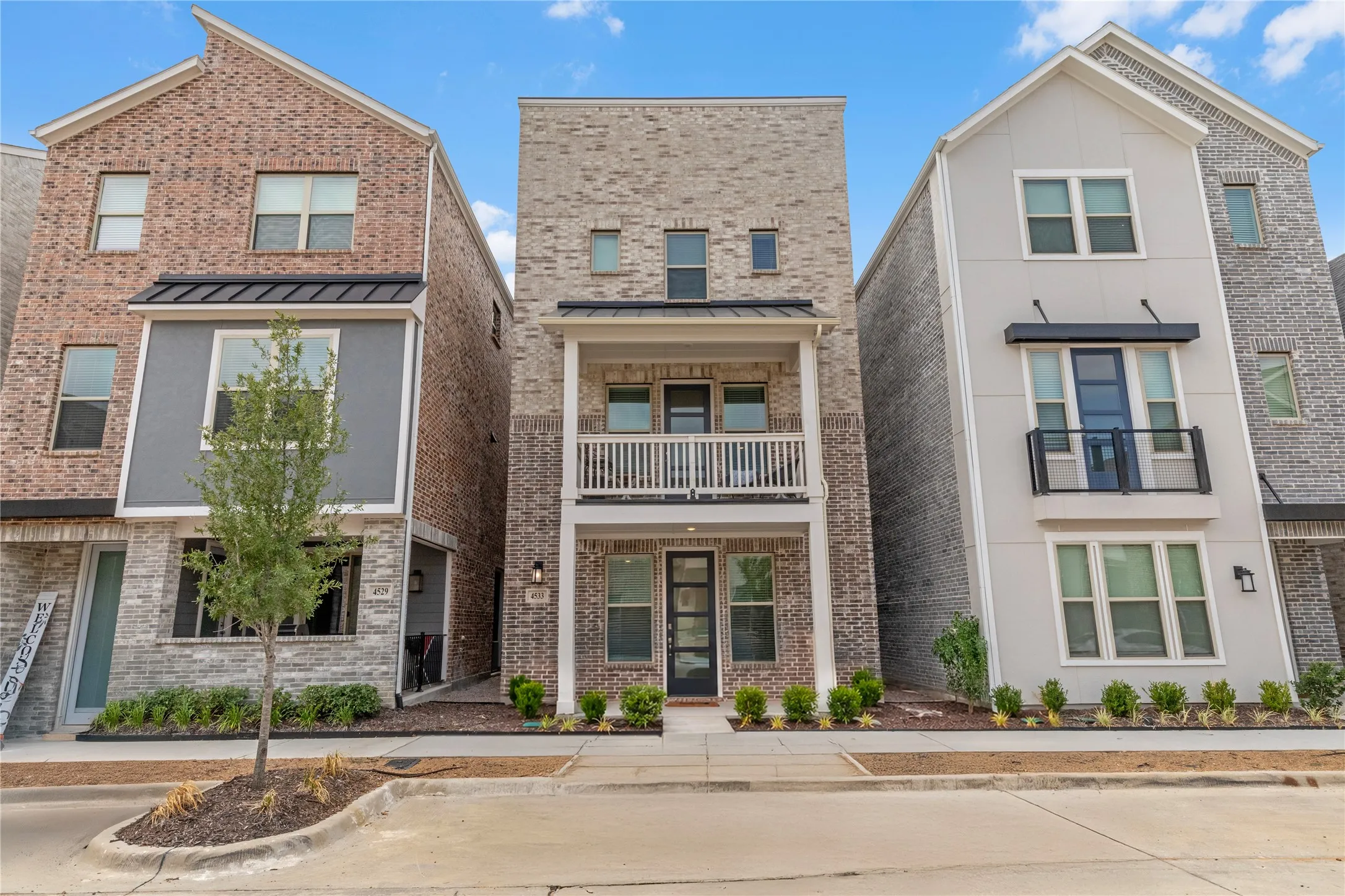 Single Family Residence For Sale in Tarrant County , 4533 Ward Street, North Richland Hills, Texas 76180, 4 Bedroom, 4 Bathroom, 2 Garage spaces, 2,228 Sqft, built in 2023, mls#21381296, Real Estate Agent in North Richland Hills, Homes For Sale in Tarrant county, Homes For Sale in North Richland Hills, Realtor in North Richland Hills Texas, Real Estate Brokerage Independent Realty Texas, Luminita Cordes Realtor