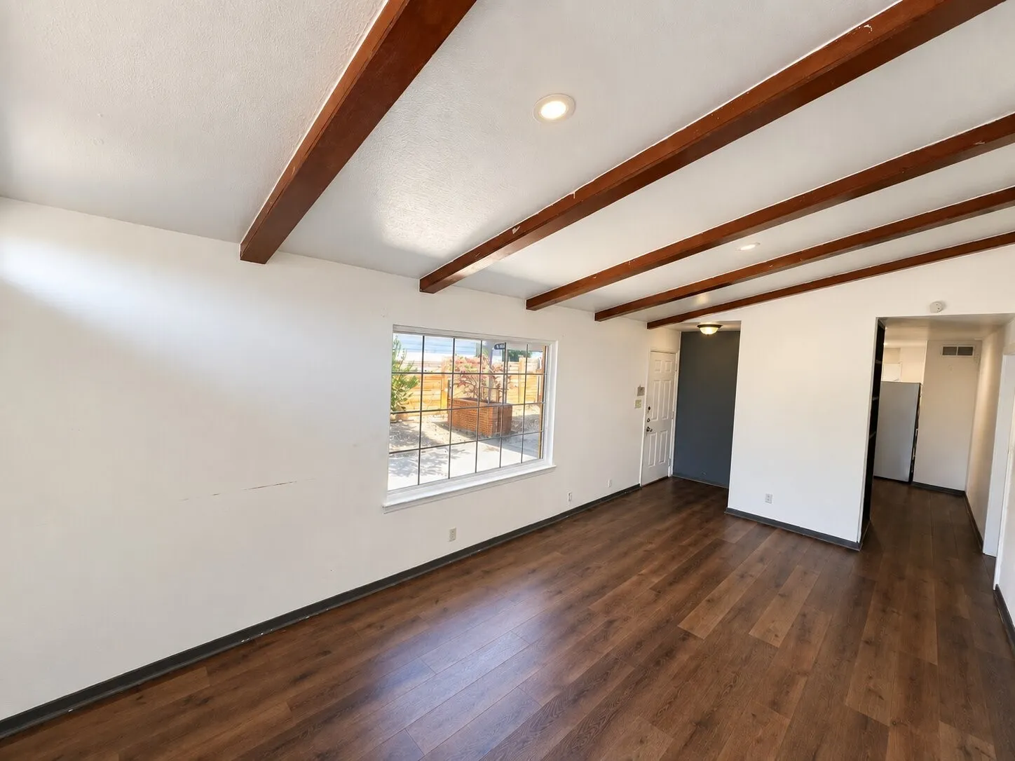 Single Family Residence For Sale in Bell County , 1909 S 53rd Street, Temple, Texas 76504, 3 Bedroom, 2 Bathroom, Garage spaces, 1,255 Sqft, built in 1956, mls#21388181, Real Estate Agent in Temple, Homes For Sale in Bell county, Homes For Sale in Temple, Realtor in Temple Texas, Real Estate Brokerage Independent Realty Texas, Luminita Cordes Realtor