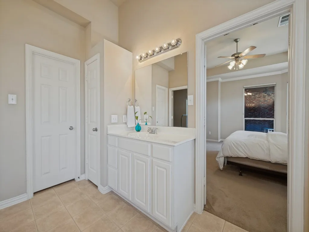 Single Family Residence For Sale in Denton County , 11003 Saguaro Street, Frisco, Texas 75033, 3 Bedroom, 3 Bathroom, 2 Garage spaces, 2,557 Sqft, built in 2003, mls#21387689, Real Estate Agent in Frisco, Homes For Sale in Denton county, Homes For Sale in Frisco, Realtor in Frisco Texas, Real Estate Brokerage Independent Realty Texas, Luminita Cordes Realtor