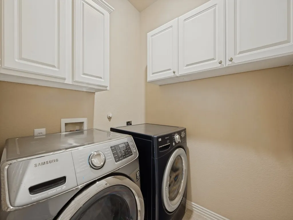 Single Family Residence For Sale in Denton County , 11003 Saguaro Street, Frisco, Texas 75033, 3 Bedroom, 3 Bathroom, 2 Garage spaces, 2,557 Sqft, built in 2003, mls#21387689, Real Estate Agent in Frisco, Homes For Sale in Denton county, Homes For Sale in Frisco, Realtor in Frisco Texas, Real Estate Brokerage Independent Realty Texas, Luminita Cordes Realtor