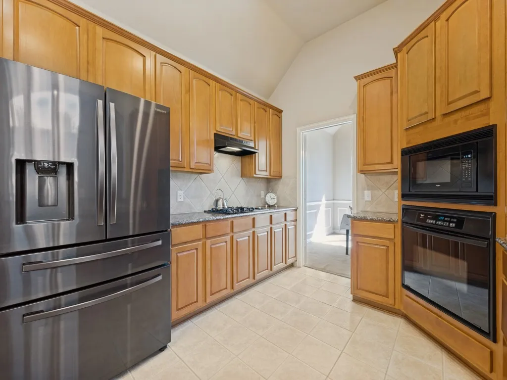 Single Family Residence For Sale in Denton County , 11003 Saguaro Street, Frisco, Texas 75033, 3 Bedroom, 3 Bathroom, 2 Garage spaces, 2,557 Sqft, built in 2003, mls#21387689, Real Estate Agent in Frisco, Homes For Sale in Denton county, Homes For Sale in Frisco, Realtor in Frisco Texas, Real Estate Brokerage Independent Realty Texas, Luminita Cordes Realtor
