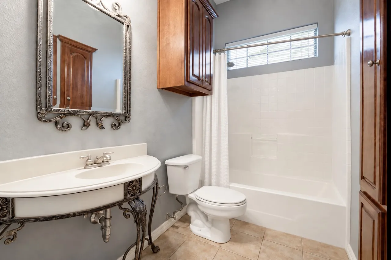 Single Family Residence For Rent in Dallas County , 1316 Leisure Lane, De Soto, Texas 75115, 3 Bedroom, 3 Bathroom, 2 Garage spaces, 2,217 Sqft, built in 2001, mls#21389236, Real Estate Agent in De Soto, Homes For Rent in Dallas county, Homes For Rent in De Soto, Realtor in De Soto Texas, Real Estate Brokerage Independent Realty Texas, Luminita Cordes Realtor