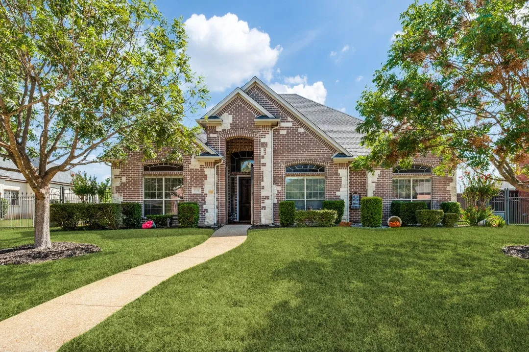 Single Family Residence For Rent in Dallas County , 1316 Leisure Lane, De Soto, Texas 75115, 3 Bedroom, 3 Bathroom, 2 Garage spaces, 2,217 Sqft, built in 2001, mls#21389236, Real Estate Agent in De Soto, Homes For Rent in Dallas county, Homes For Rent in De Soto, Realtor in De Soto Texas, Real Estate Brokerage Independent Realty Texas, Luminita Cordes Realtor