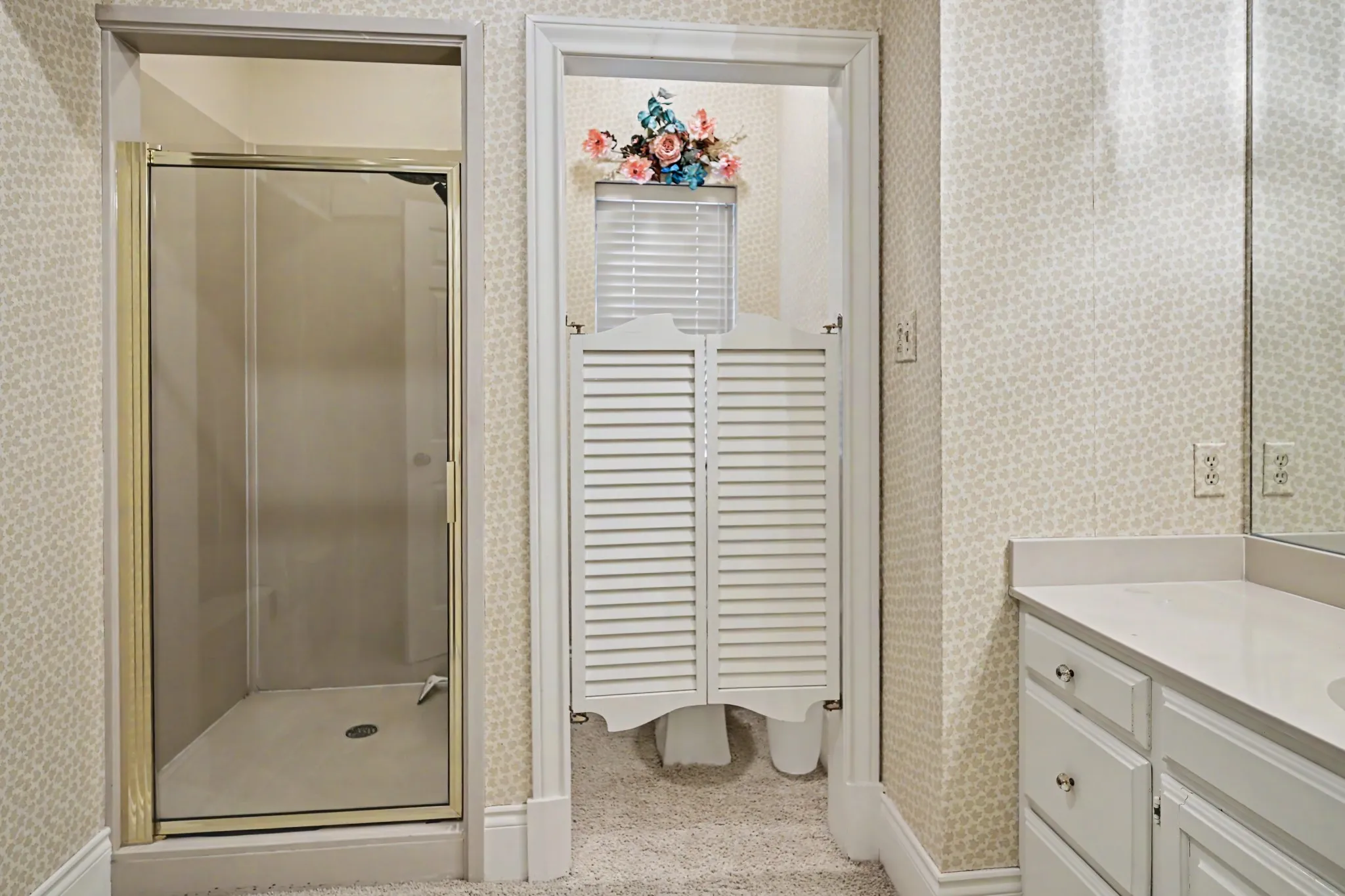 Single Family Residence For Sale in Wood County , 195 Brazos Bend, Holly Lake Ranch, Texas 75765, 4 Bedroom, 3 Bathroom, 2 Garage spaces, 3,149 Sqft, built in 1987, mls#21369653, Real Estate Agent in Holly Lake Ranch, Homes For Sale in Wood county, Homes For Sale in Holly Lake Ranch, Realtor in Holly Lake Ranch Texas, Real Estate Brokerage Independent Realty Texas, Luminita Cordes Realtor