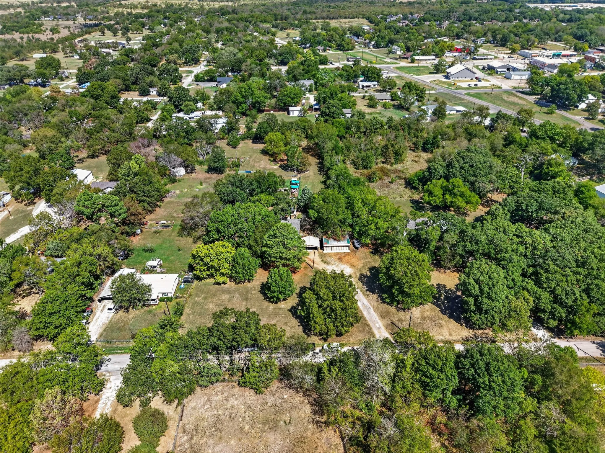 Single Family Residence For Sale in Hunt County , 108 Meyers Avenue, Quinlan, Texas 75474, 4 Bedroom, 2 Bathroom, 3 Garage spaces, 2,208 Sqft, built in 1983, mls#21378666, Real Estate Agent in Quinlan, Homes For Sale in Hunt county, Homes For Sale in Quinlan, Realtor in Quinlan Texas, Real Estate Brokerage Independent Realty Texas, Luminita Cordes Realtor