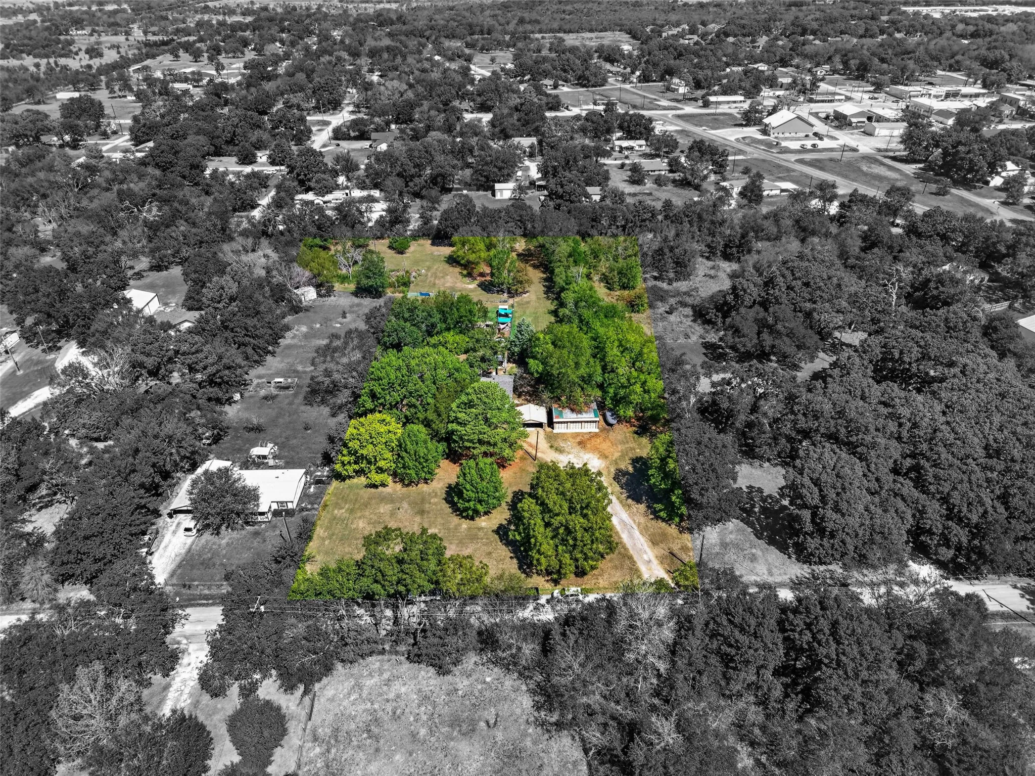 Single Family Residence For Sale in Hunt County , 108 Meyers Avenue, Quinlan, Texas 75474, 4 Bedroom, 2 Bathroom, 3 Garage spaces, 2,208 Sqft, built in 1983, mls#21378666, Real Estate Agent in Quinlan, Homes For Sale in Hunt county, Homes For Sale in Quinlan, Realtor in Quinlan Texas, Real Estate Brokerage Independent Realty Texas, Luminita Cordes Realtor