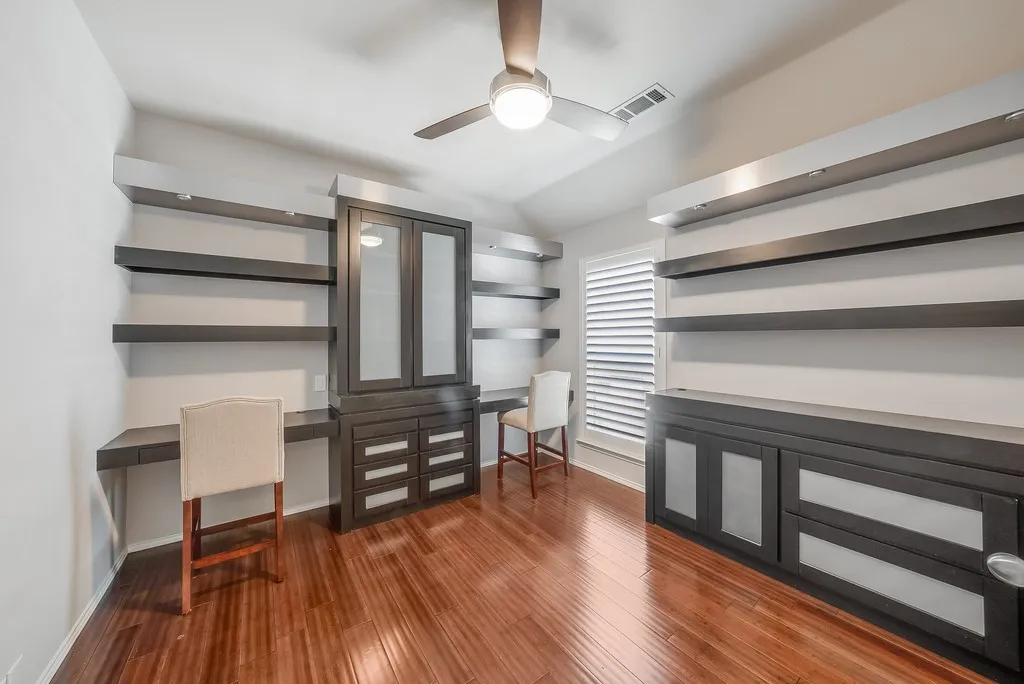Single Family Residence For Sale in Collin County , 11474 Chaucer Drive, Frisco, Texas 75035, 3 Bedroom, 3 Bathroom, 2 Garage spaces, 2,125 Sqft, built in 2003, mls#21343019, Real Estate Agent in Frisco, Homes For Sale in Collin county, Homes For Sale in Frisco, Realtor in Frisco Texas, Real Estate Brokerage Independent Realty Texas, Luminita Cordes Realtor