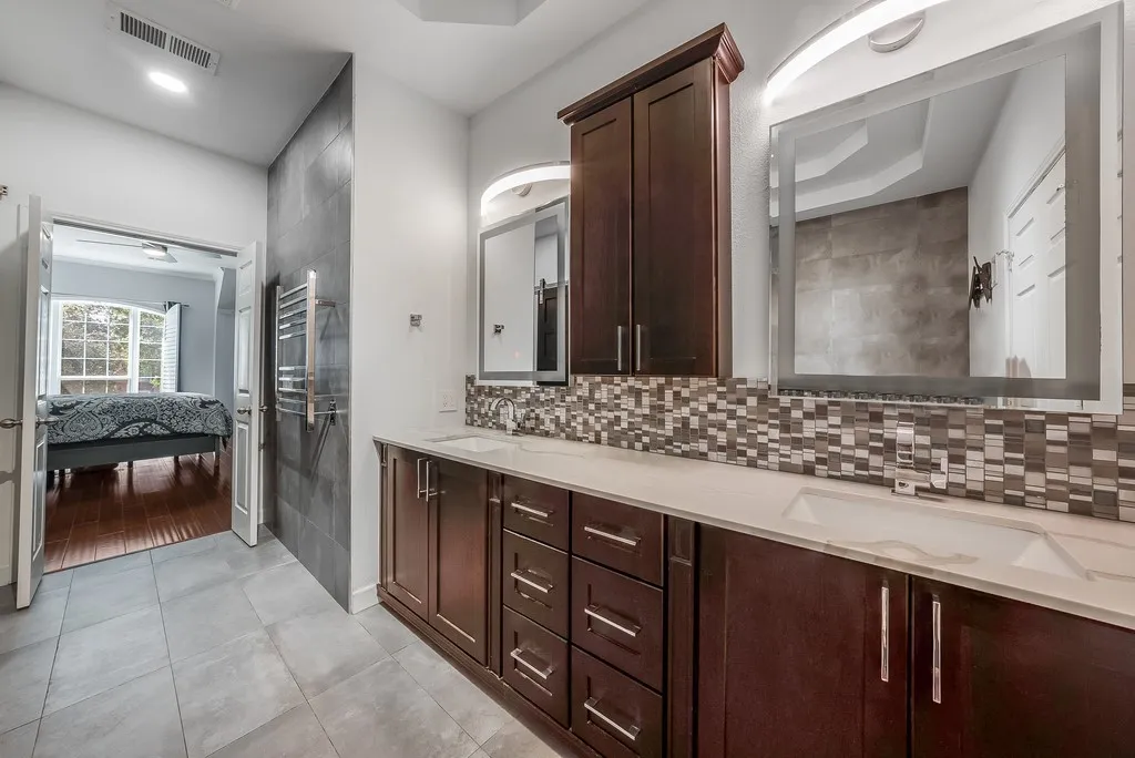 Single Family Residence For Sale in Collin County , 11474 Chaucer Drive, Frisco, Texas 75035, 3 Bedroom, 3 Bathroom, 2 Garage spaces, 2,125 Sqft, built in 2003, mls#21343019, Real Estate Agent in Frisco, Homes For Sale in Collin county, Homes For Sale in Frisco, Realtor in Frisco Texas, Real Estate Brokerage Independent Realty Texas, Luminita Cordes Realtor