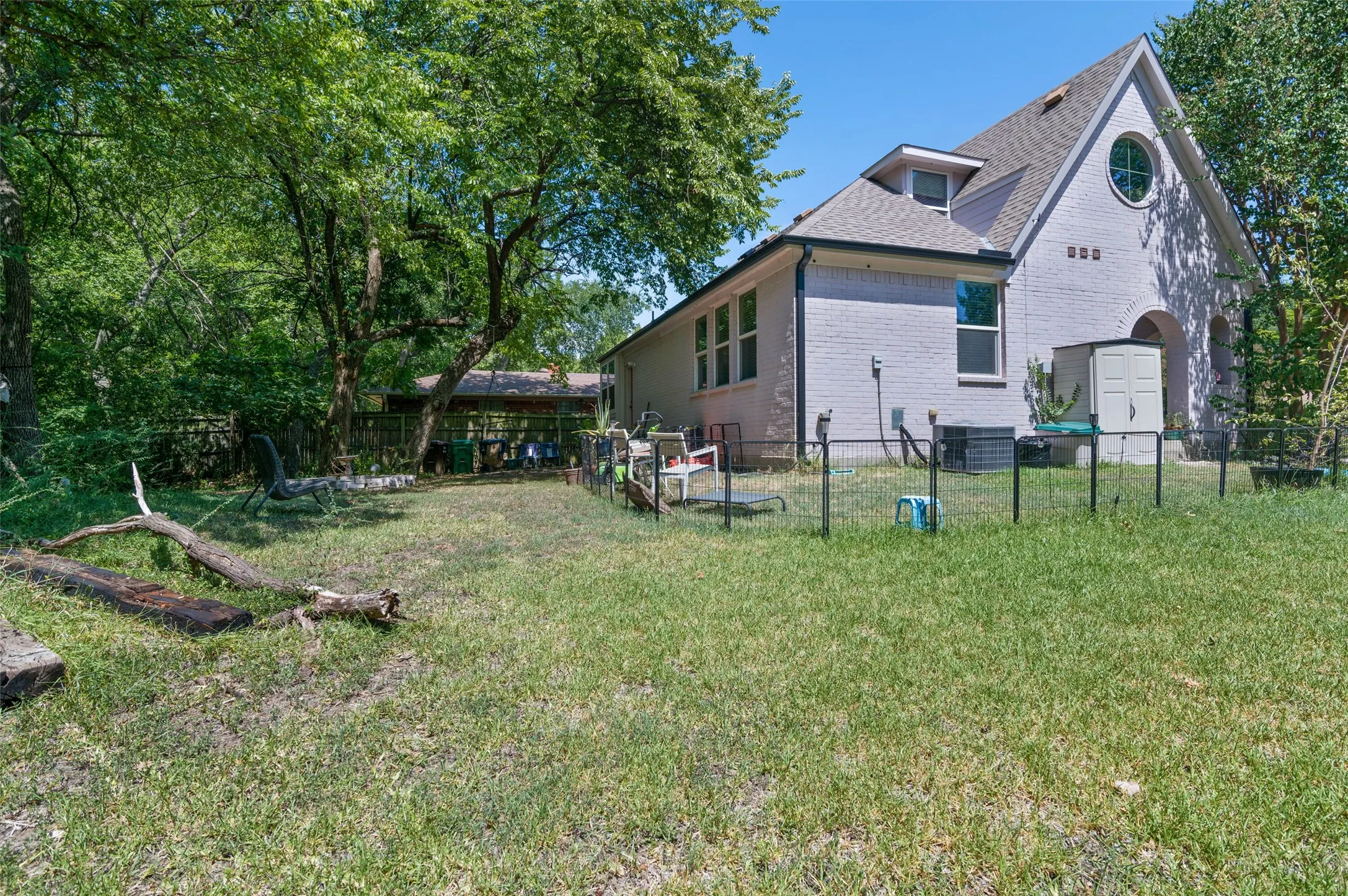 Single Family Residence For Rent in Denton County , 2220 Burning Tree Lane, Denton, Texas 76209, 4 Bedroom, 2 Bathroom, Garage spaces, 1,654 Sqft, built in 2012, mls#21389252, Real Estate Agent in Denton, Homes For Rent in Denton county, Homes For Rent in Denton, Realtor in Denton Texas, Real Estate Brokerage Independent Realty Texas, Luminita Cordes Realtor