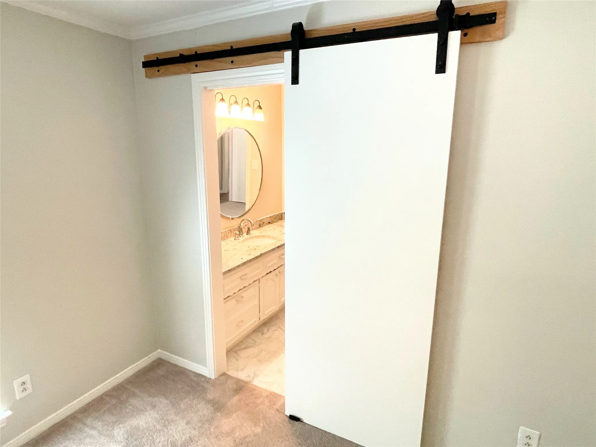 Bedroom 3 jack and jill bathroom entrance