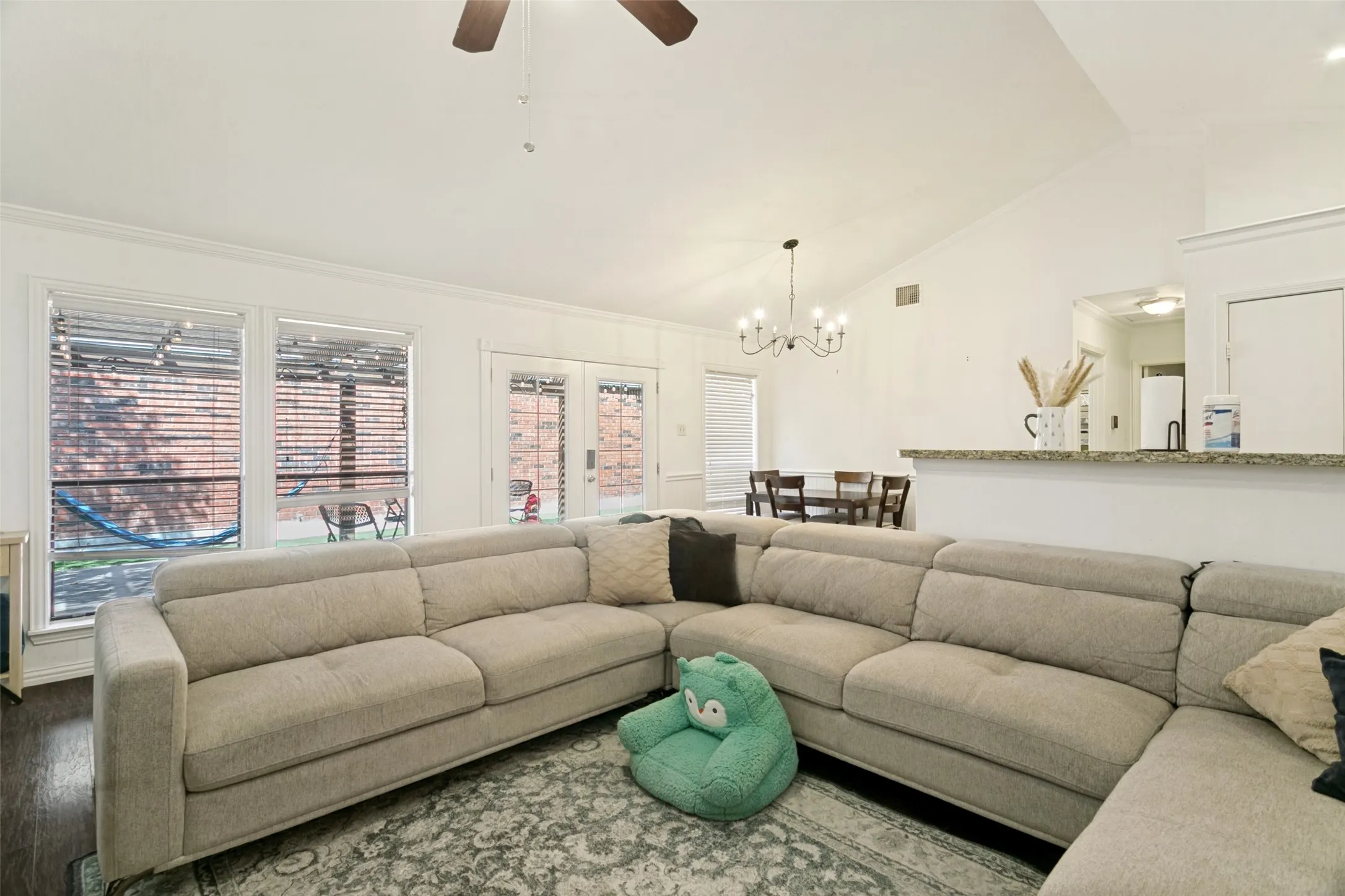 Single Family Residence For Rent in Dallas County , 924 Sugarberry Drive, Coppell, Texas 75019, 3 Bedroom, 2 Bathroom, 2 Garage spaces, 1,320 Sqft, built in 1983, mls#21388704, Real Estate Agent in Coppell, Homes For Rent in Dallas county, Homes For Rent in Coppell, Realtor in Coppell Texas, Real Estate Brokerage Independent Realty Texas, Luminita Cordes Realtor
