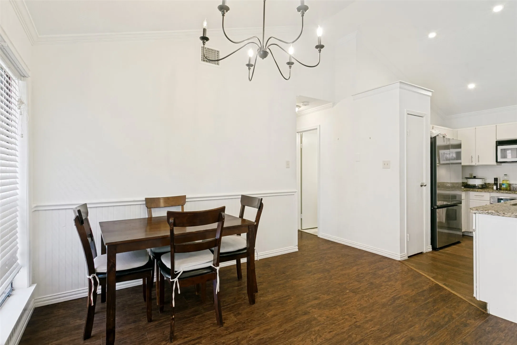 Single Family Residence For Rent in Dallas County , 924 Sugarberry Drive, Coppell, Texas 75019, 3 Bedroom, 2 Bathroom, 2 Garage spaces, 1,320 Sqft, built in 1983, mls#21388704, Real Estate Agent in Coppell, Homes For Rent in Dallas county, Homes For Rent in Coppell, Realtor in Coppell Texas, Real Estate Brokerage Independent Realty Texas, Luminita Cordes Realtor