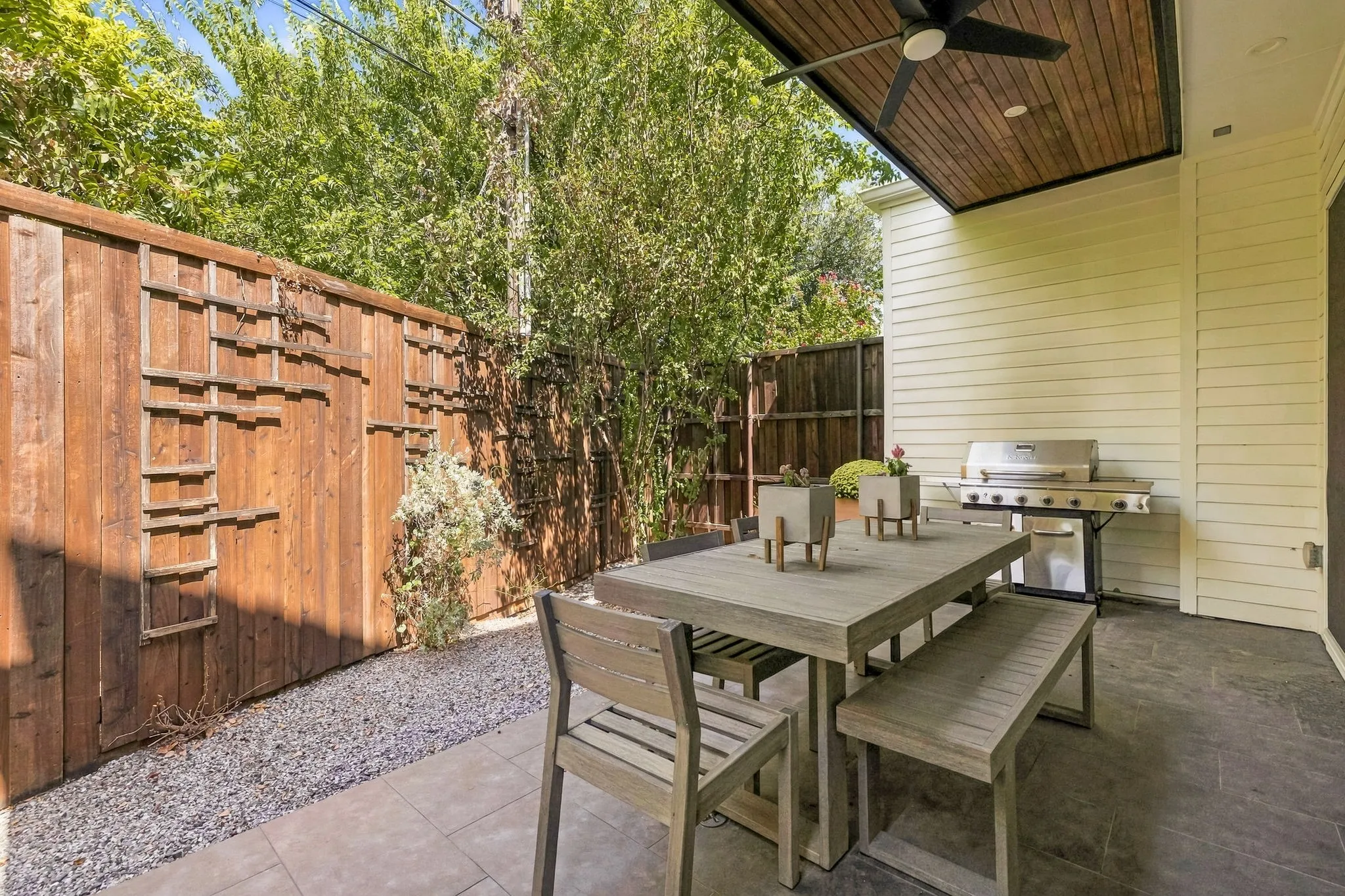 Single Family Residence For Sale in Dallas County , 4623 Coles Manor Place, Dallas, Texas 75204, 3 Bedroom, 3 Bathroom, 2 Garage spaces, 2,346 Sqft, built in 2021, mls#21387653, Real Estate Agent in Dallas, Homes For Sale in Dallas county, Homes For Sale in Dallas, Realtor in Dallas Texas, Real Estate Brokerage Independent Realty Texas, Luminita Cordes Realtor