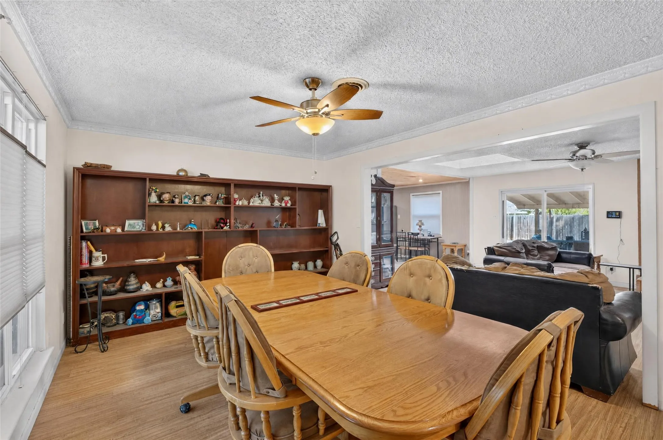 Single Family Residence For Sale in Tarrant County , 5613 Bonnie Wayne Street, Haltom City, Texas 76117, 3 Bedroom, 2 Bathroom, 2 Garage spaces, 1,703 Sqft, built in 1964, mls#21382298, Real Estate Agent in Haltom City, Homes For Sale in Tarrant county, Homes For Sale in Haltom City, Realtor in Haltom City Texas, Real Estate Brokerage Independent Realty Texas, Luminita Cordes Realtor