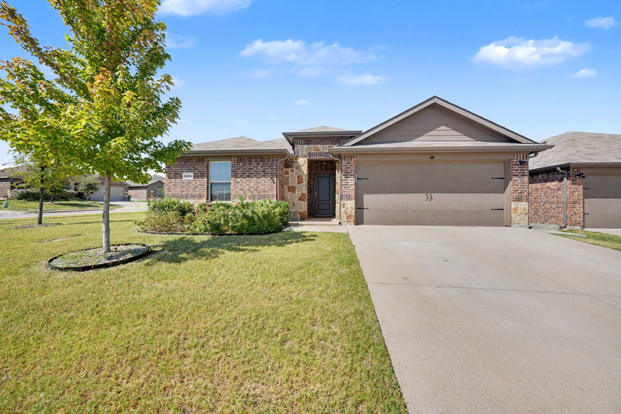 Single Family Residence For Sale in Rockwall County , 3204 Everly Drive, Fate, Texas 75189, 4 Bedroom, 2 Bathroom, 2 Garage spaces, 2,092 Sqft, built in 2020, mls#21388457, Real Estate Agent in Fate, Homes For Sale in Rockwall county, Homes For Sale in Fate, Realtor in Fate Texas, Real Estate Brokerage Independent Realty Texas, Luminita Cordes Realtor