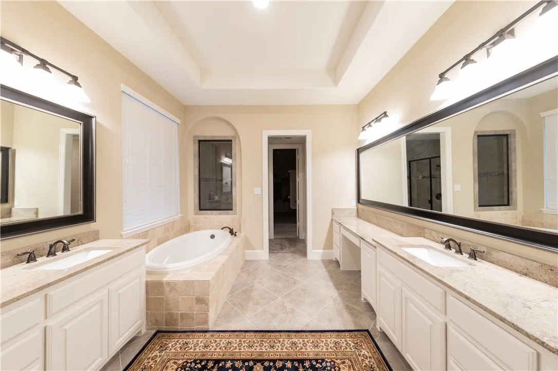Single Family Residence For Sale in Collin County , 879 Grassy Shore Court, Allen, Texas 75013, 5 Bedroom, 5 Bathroom, 3 Garage spaces, 4,433 Sqft, built in 2015, mls#21389273, Real Estate Agent in Allen, Homes For Sale in Collin county, Homes For Sale in Allen, Realtor in Allen Texas, Real Estate Brokerage Independent Realty Texas, Luminita Cordes Realtor