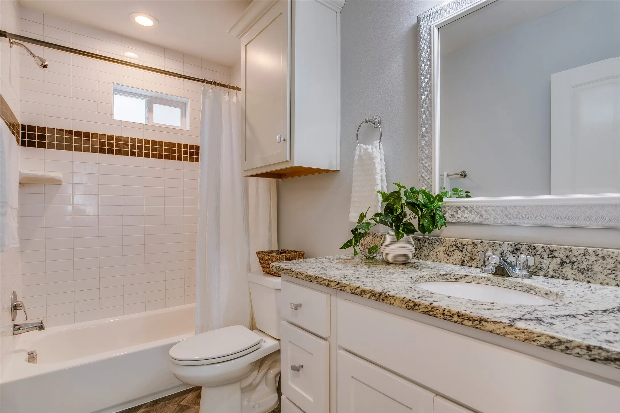 Single Family Residence For Sale in Dallas County , 1110 Galloway Avenue, Dallas, Texas 75216, 3 Bedroom, 2 Bathroom, Garage spaces, 1,516 Sqft, built in 1940, mls#21387866, Real Estate Agent in Dallas, Homes For Sale in Dallas county, Homes For Sale in Dallas, Realtor in Dallas Texas, Real Estate Brokerage Independent Realty Texas, Luminita Cordes Realtor