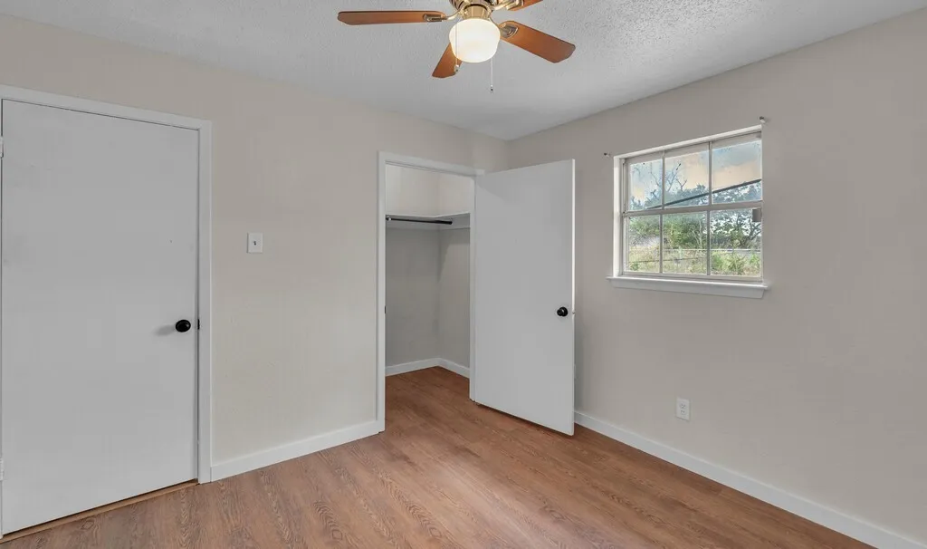 Single Family Residence For Sale in Mc Lennan County , 369 Anna Hobbs Lane, Bruceville Eddy, Texas 76524, 3 Bedroom, 2 Bathroom, 2 Garage spaces, 1,734 Sqft, built in 1978, mls#21389089, Real Estate Agent in Bruceville Eddy, Homes For Sale in Mc Lennan county, Homes For Sale in Bruceville Eddy, Realtor in Bruceville Eddy Texas, Real Estate Brokerage Independent Realty Texas, Luminita Cordes Realtor