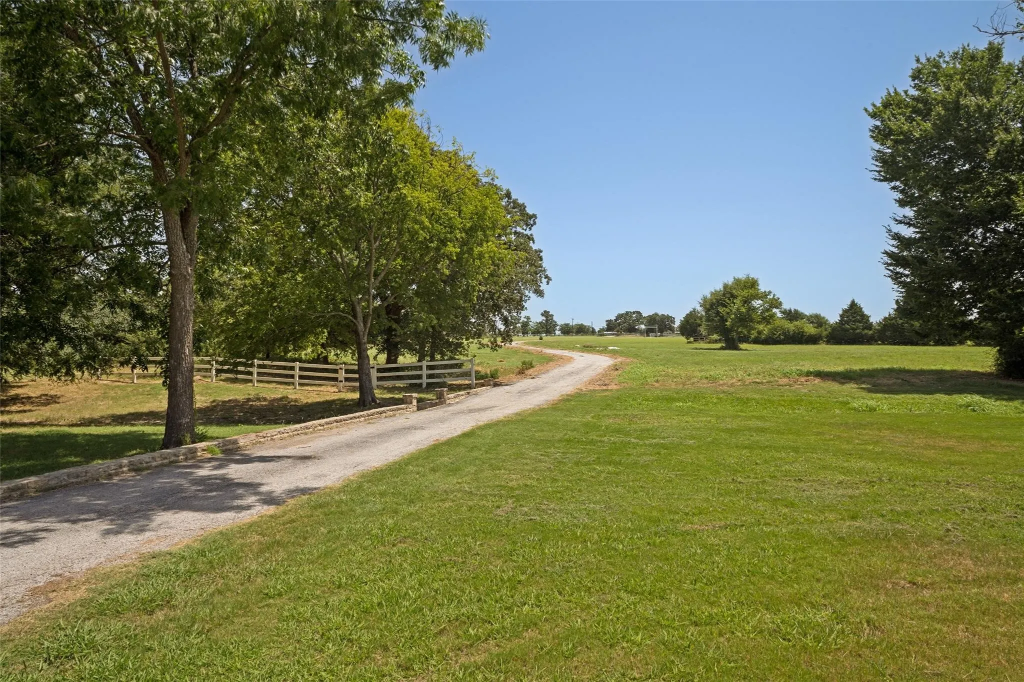 Single Family Residence For Sale in Wise County , 4163 FM-730, Decatur, Texas 76234, 4 Bedroom, 6 Bathroom, 3 Garage spaces, 6,842 Sqft, built in 2005, mls#21389262, Real Estate Agent in Decatur, Homes For Sale in Wise county, Homes For Sale in Decatur, Realtor in Decatur Texas, Real Estate Brokerage Independent Realty Texas, Luminita Cordes Realtor