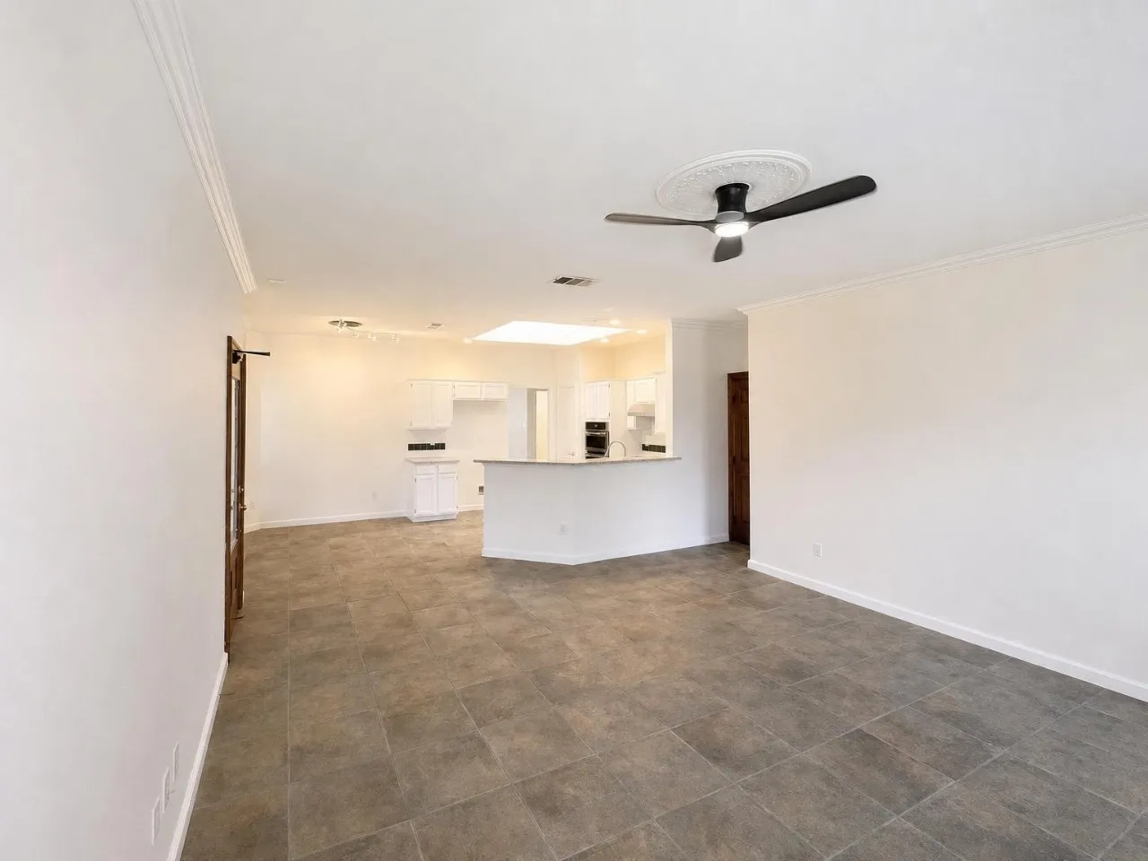 Single Family Residence For Rent in Collin County , 9518 Prestmont Place, Frisco, Texas 75035, 3 Bedroom, 2 Bathroom, 2 Garage spaces, 1,978 Sqft, built in 1995, mls#21389276, Real Estate Agent in Frisco, Homes For Rent in Collin county, Homes For Rent in Frisco, Realtor in Frisco Texas, Real Estate Brokerage Independent Realty Texas, Luminita Cordes Realtor