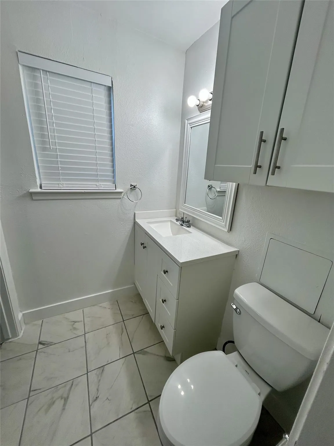 Condominium For Sale in Dallas County , 3616 Parkridge Drive 108, Dallas, Texas 75234, 2 Bedroom, 2 Bathroom, Garage spaces, 980 Sqft, built in 1982, mls#21389280, Real Estate Agent in Dallas, Homes For Sale in Dallas county, Homes For Sale in Dallas, Realtor in Dallas Texas, Real Estate Brokerage Independent Realty Texas, Luminita Cordes Realtor