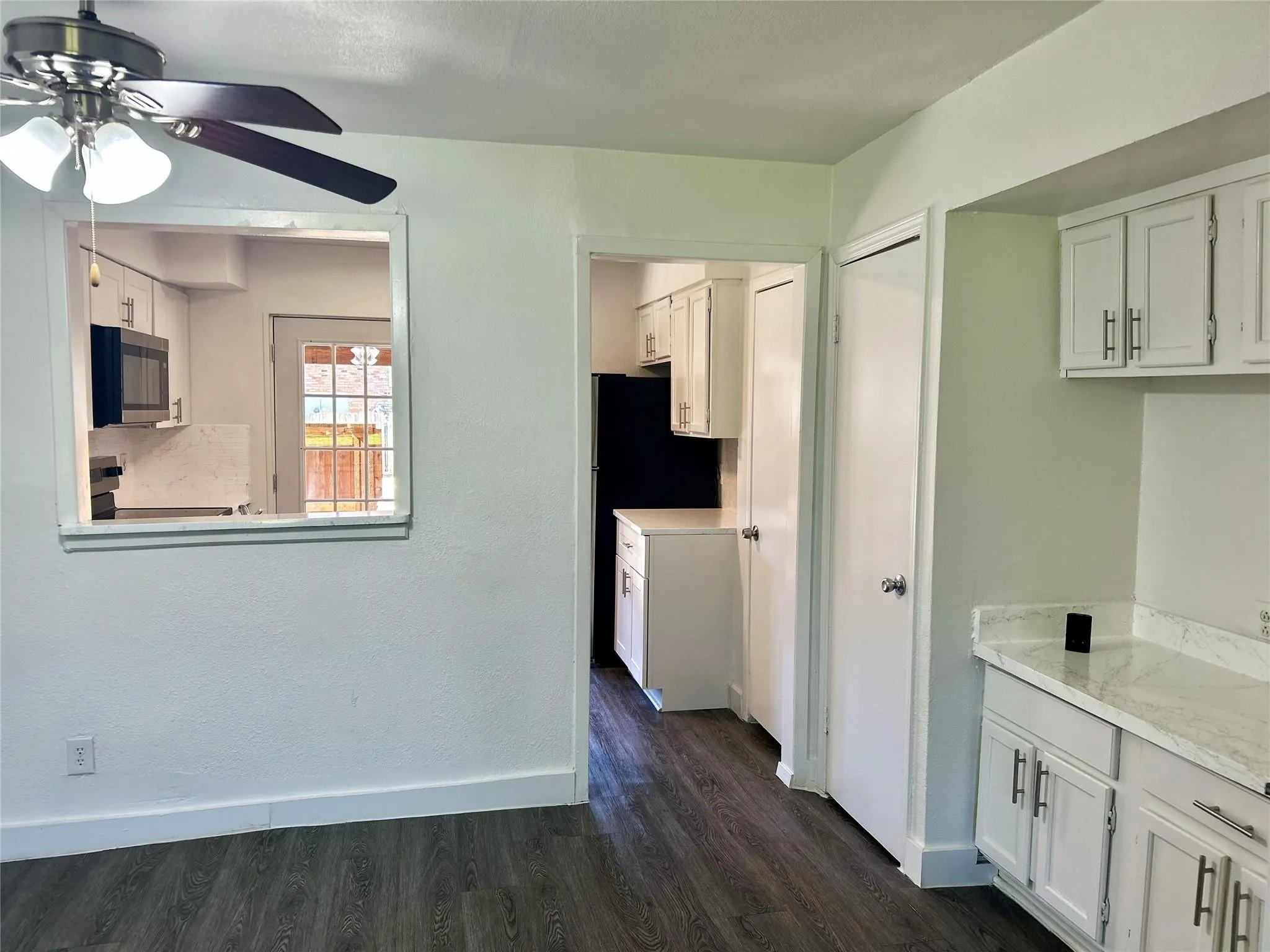 Condominium For Sale in Dallas County , 3616 Parkridge Drive 108, Dallas, Texas 75234, 2 Bedroom, 2 Bathroom, Garage spaces, 980 Sqft, built in 1982, mls#21389280, Real Estate Agent in Dallas, Homes For Sale in Dallas county, Homes For Sale in Dallas, Realtor in Dallas Texas, Real Estate Brokerage Independent Realty Texas, Luminita Cordes Realtor