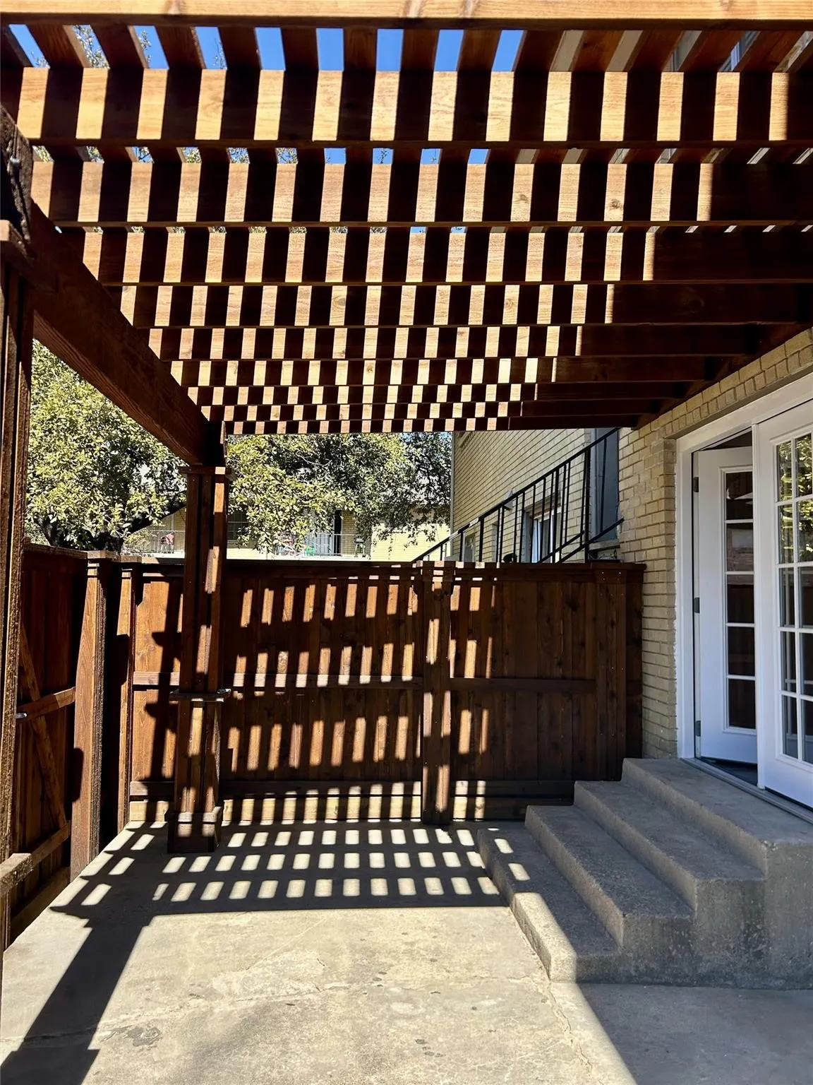 Condominium For Sale in Dallas County , 3616 Parkridge Drive 108, Dallas, Texas 75234, 2 Bedroom, 2 Bathroom, Garage spaces, 980 Sqft, built in 1982, mls#21389280, Real Estate Agent in Dallas, Homes For Sale in Dallas county, Homes For Sale in Dallas, Realtor in Dallas Texas, Real Estate Brokerage Independent Realty Texas, Luminita Cordes Realtor