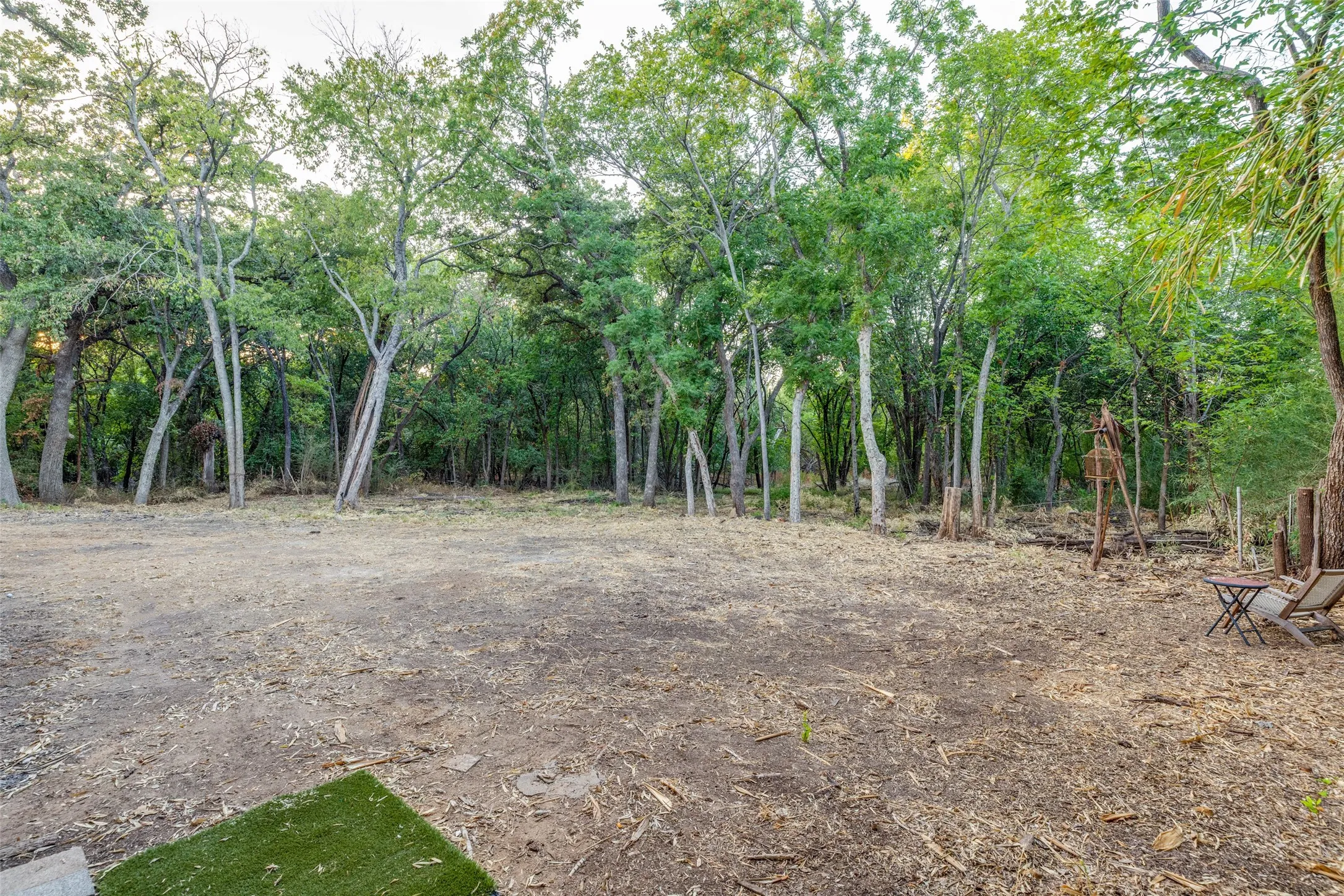 Single Family Residence For Sale in Denton County , 201 E 9th Street, Shady Shores, Texas 76208, 1 Bedroom, 1 Bathroom, Garage spaces, 1,342 Sqft, built in 1956, mls#21385739, Real Estate Agent in Shady Shores, Homes For Sale in Denton county, Homes For Sale in Shady Shores, Realtor in Shady Shores Texas, Real Estate Brokerage Independent Realty Texas, Luminita Cordes Realtor